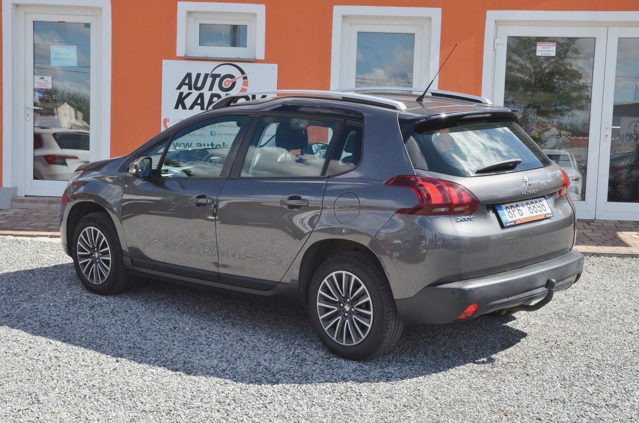 Peugeot 2008, 1.2 PT 60kW KLIMA / TAŽNÉ - fotka 4