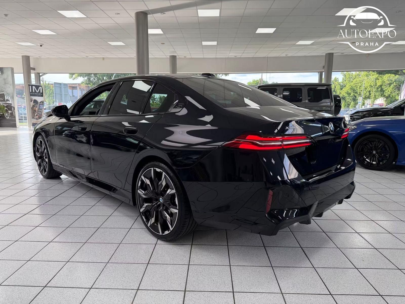 BMW Řada 5, 540d xDrive M Sport*HUD*B&W* - fotka 6