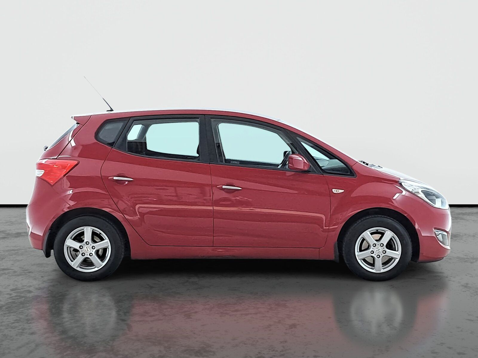 Hyundai ix20, 1.4 CVVT, Automatická klima - fotka 6
