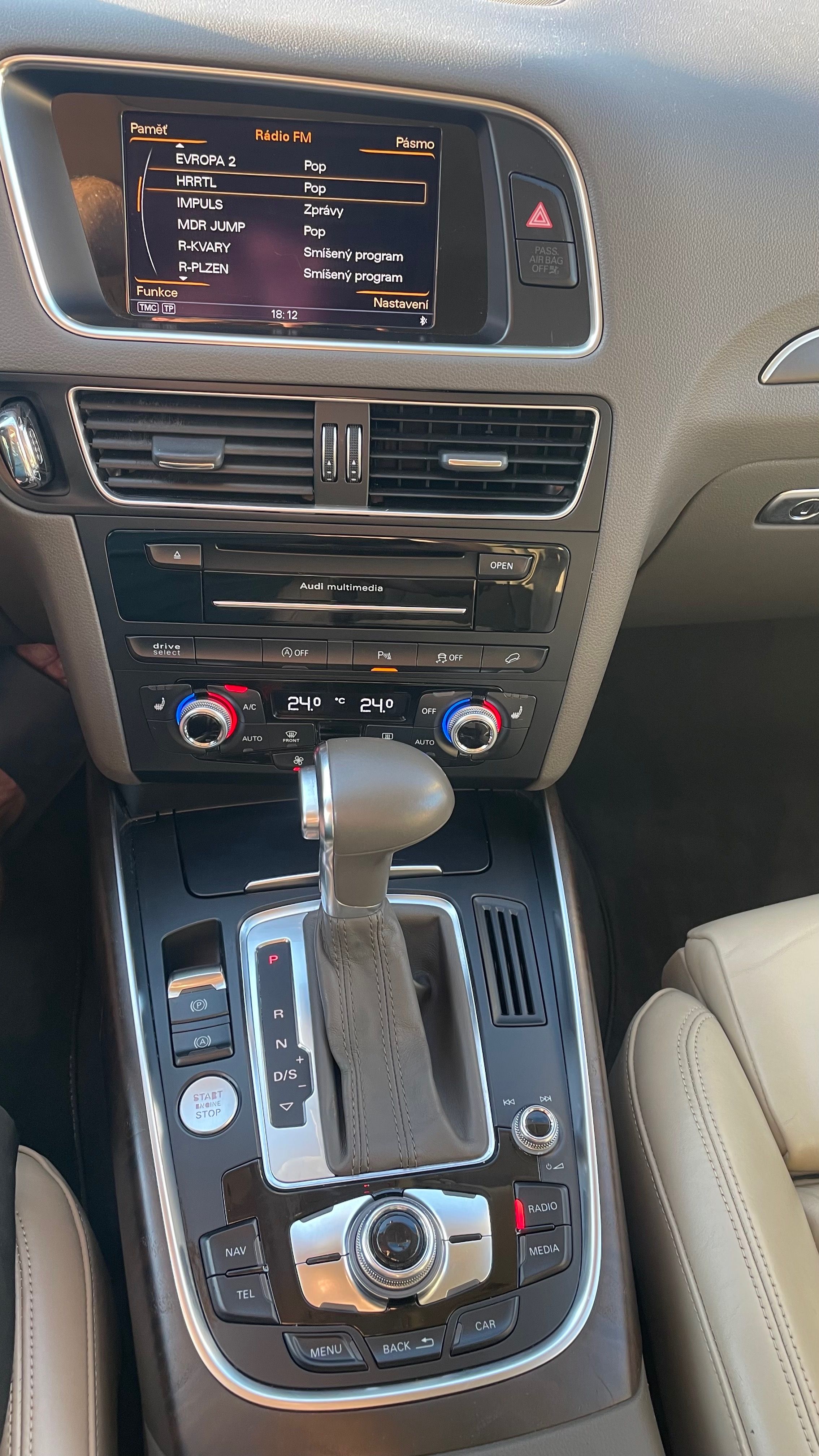 Audi Q5, 3.0TDI V6 190kw QUATRO S-LINE - fotka 5