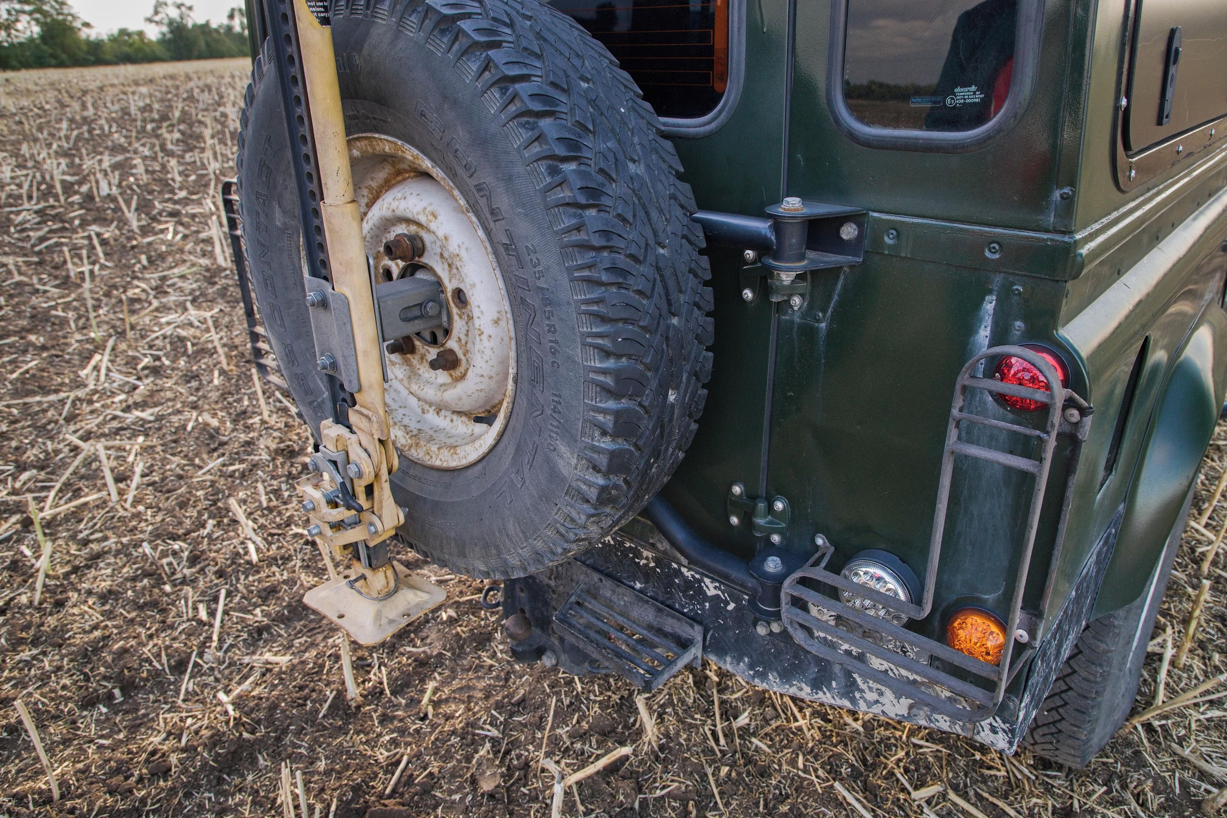 Land Rover Defender, Land Rover Defender 110 TD5 (1 - fotka 5