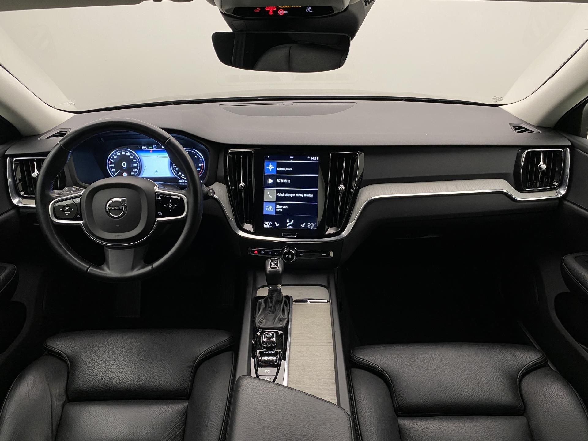 Volvo V60, D4 MOMENTUM AUT - fotka 2