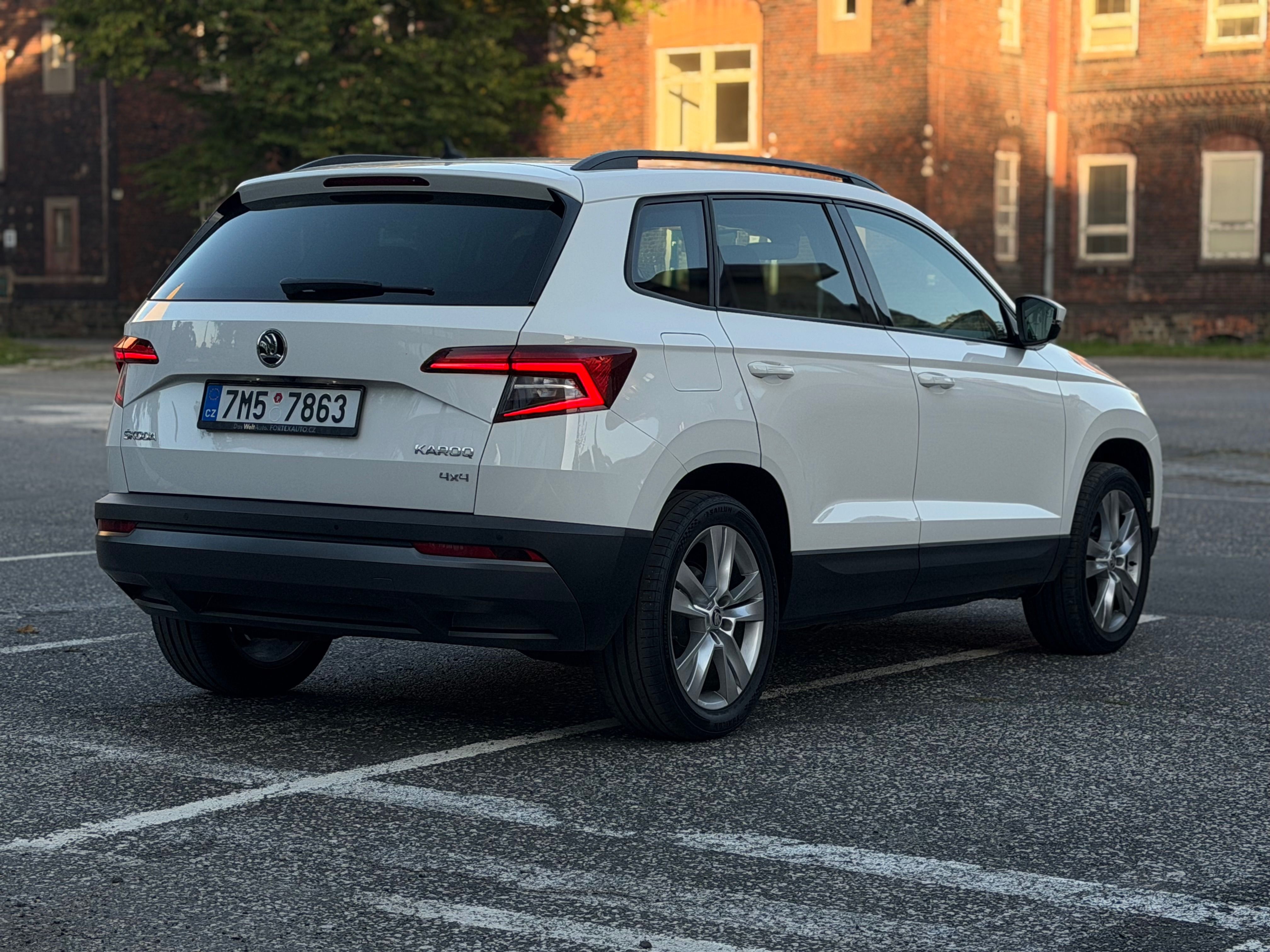 Škoda Karoq, STYLE 4x4, DSG, WEBASTO, TAŽNÉ - fotka 5