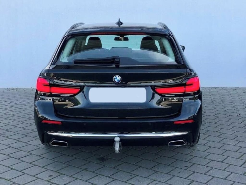 BMW Řada 5, 540i xDrive Touring Luxury - fotka 4