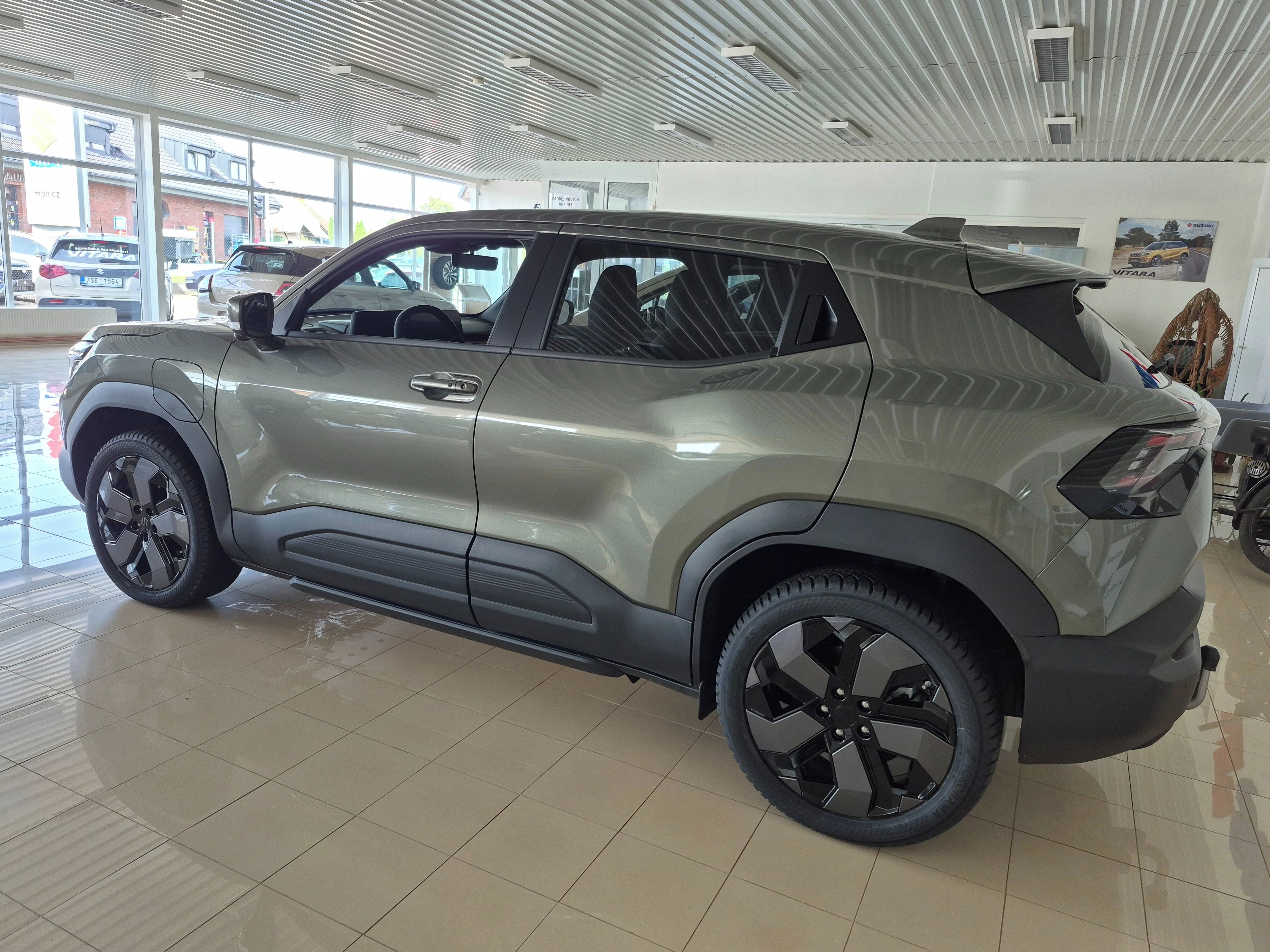 Suzuki e VITARA, Elegance 61 kW - fotka 5