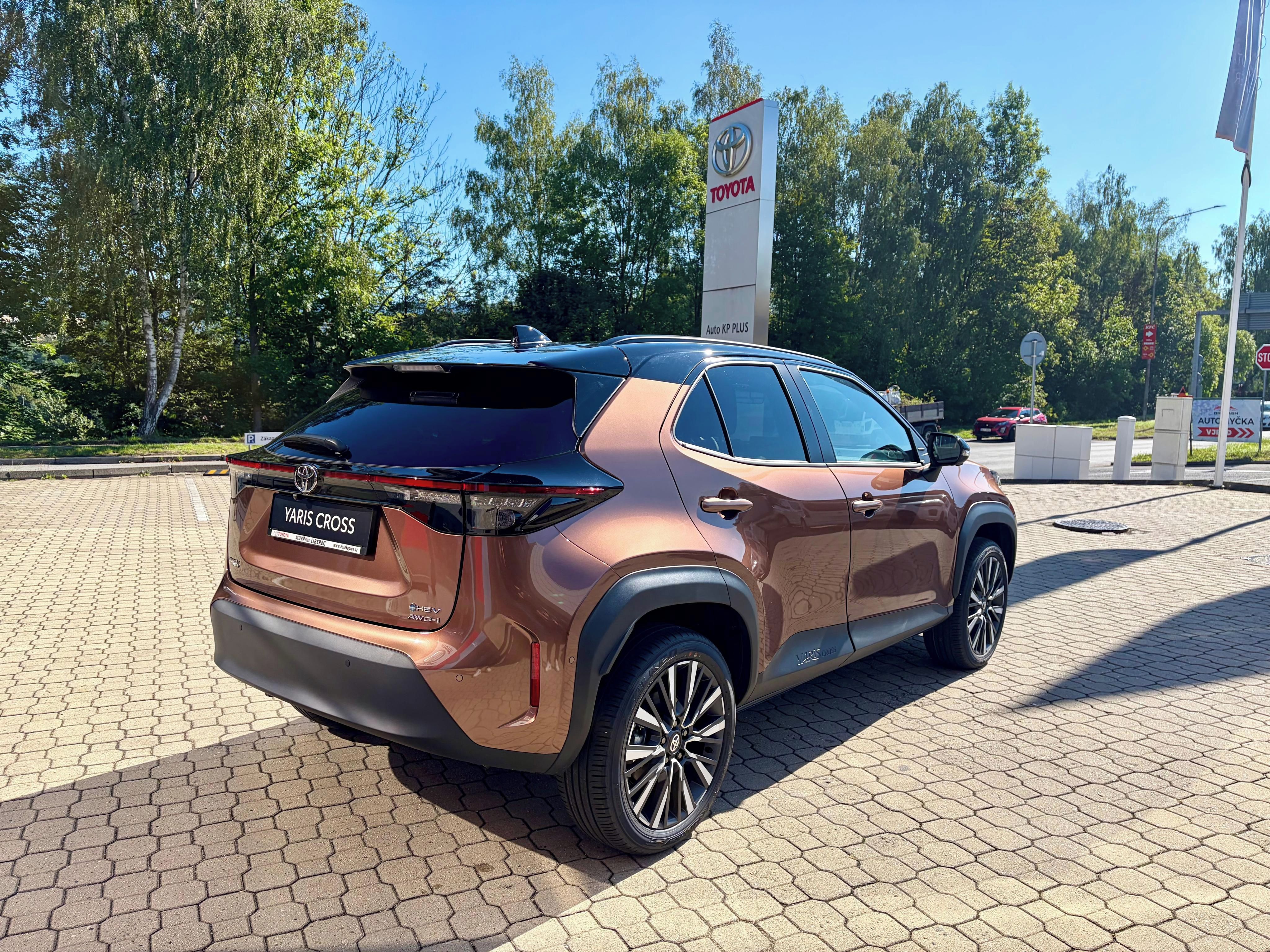 Toyota Yaris Cross, 1,5 130 4X4 Exe+Tech+VIP MY26 - fotka 4
