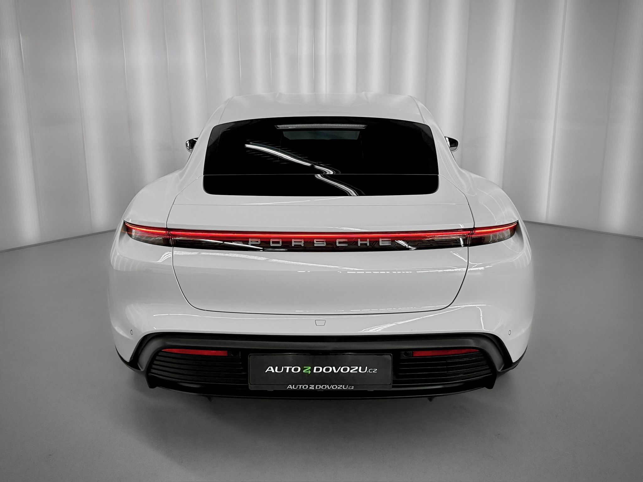 Porsche Taycan, 4S PERFORMANCE, VZDUCH, BOSE - fotka 5