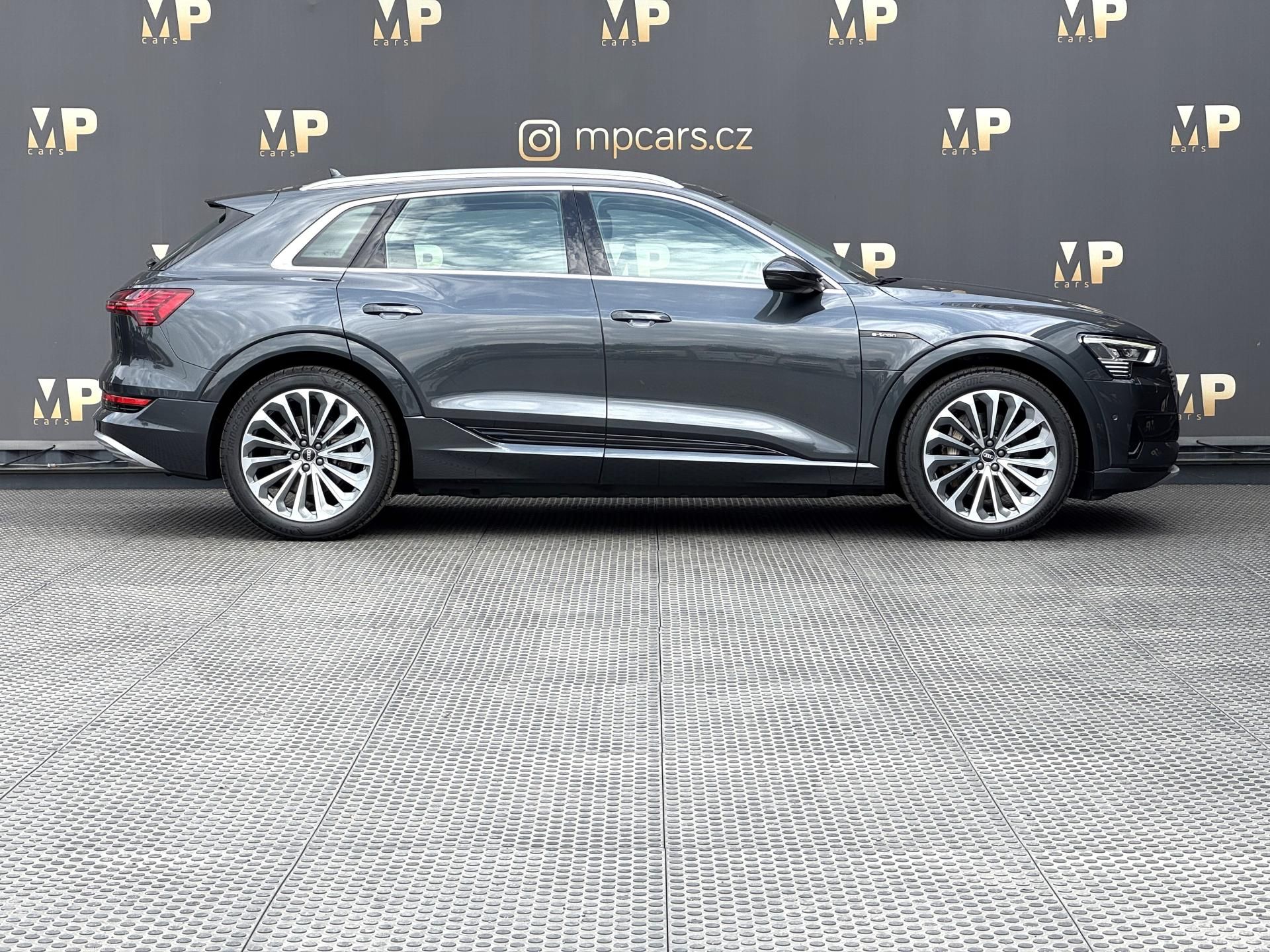 Audi e-tron, Quattro 230kW Advanced, PANO - fotka 4