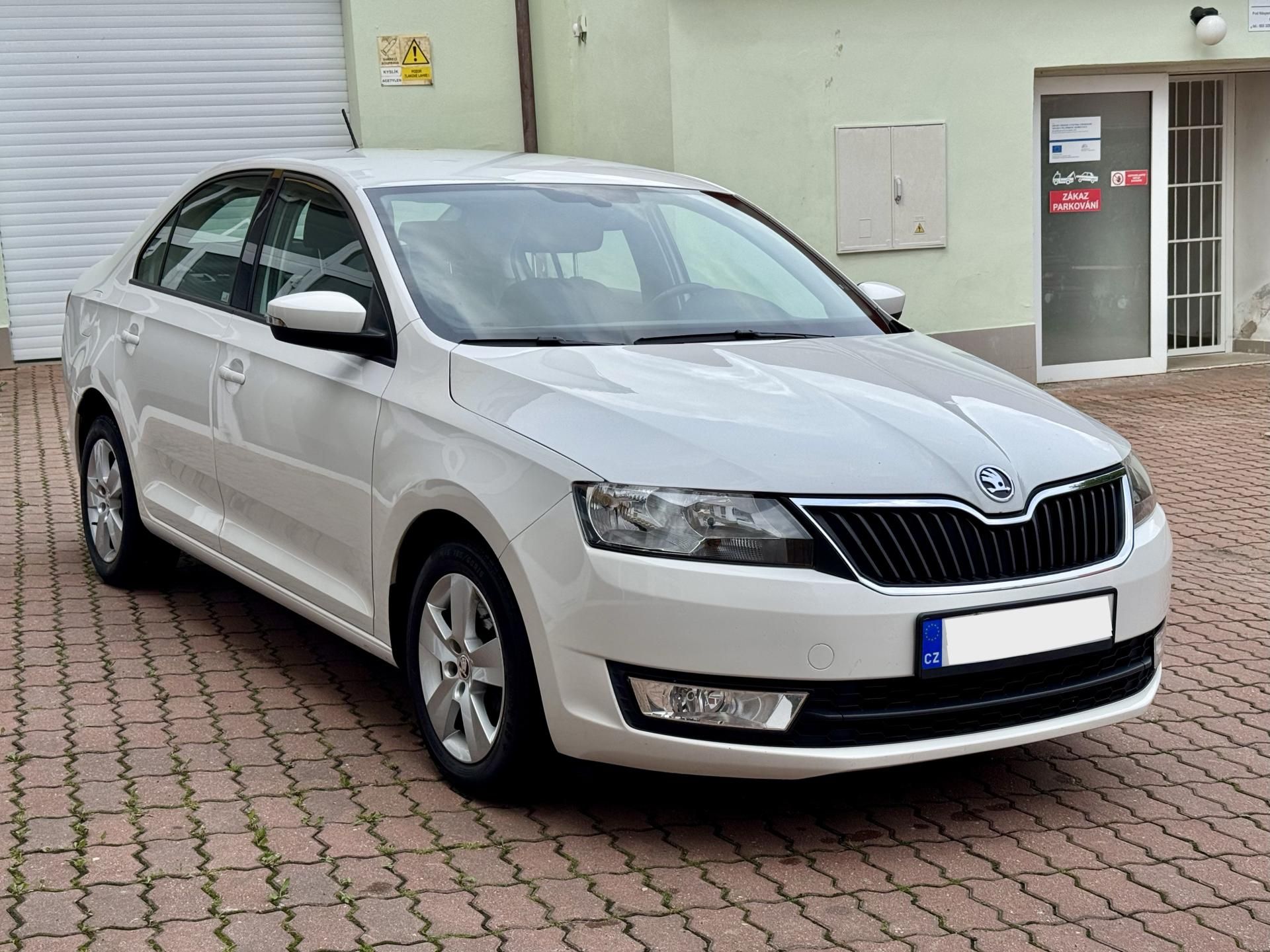 Škoda Rapid, 1.6 TDI 85kW Ambition - fotka 4
