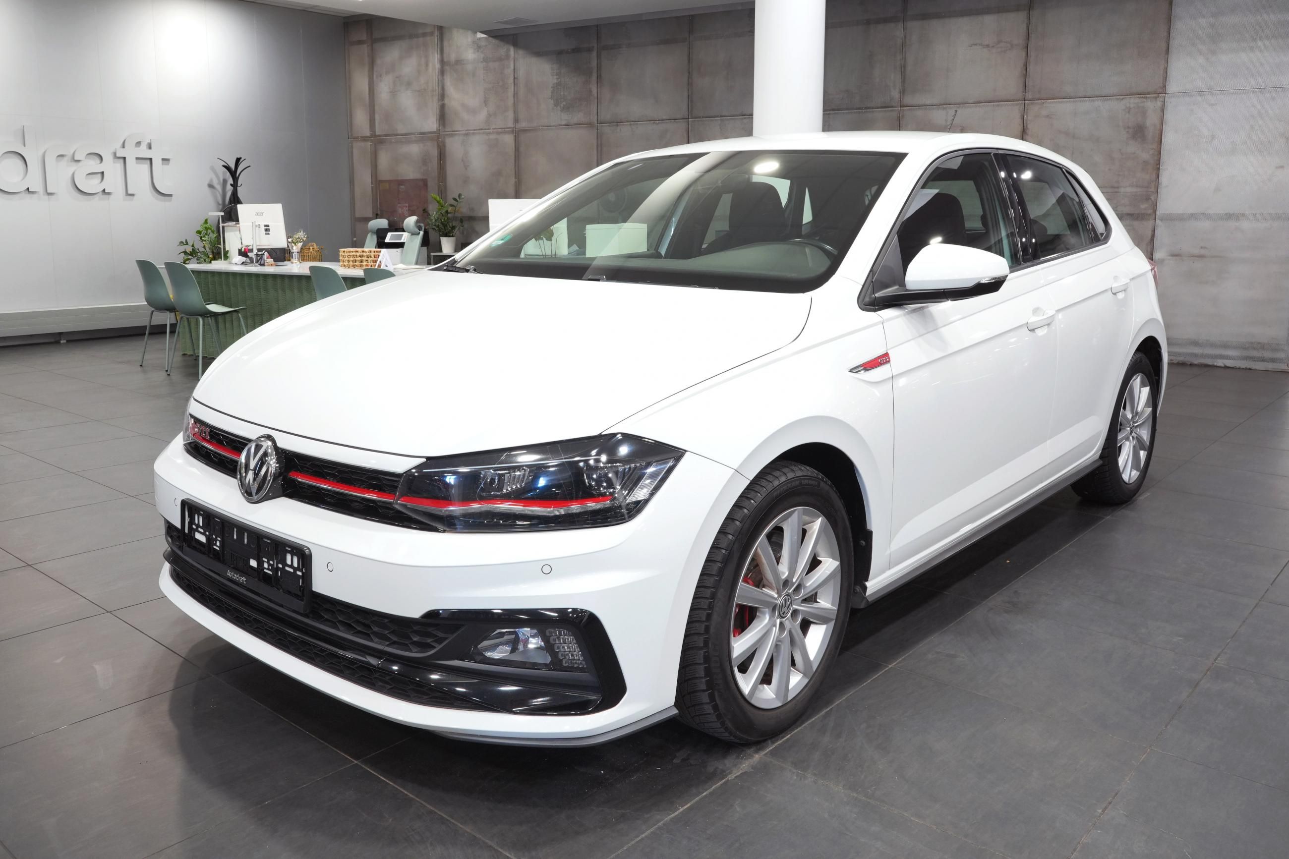 Volkswagen Polo, GTI 2.0 TSI 147kW DSG - fotka 2