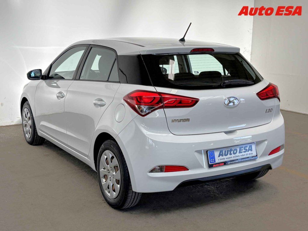 Hyundai i20, 1.25 i,1.maj,ČR - fotka 6
