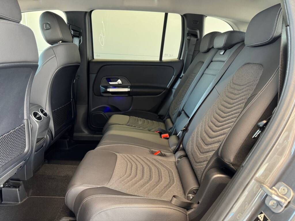 Mercedes-Benz GLB, 200 - fotka 3