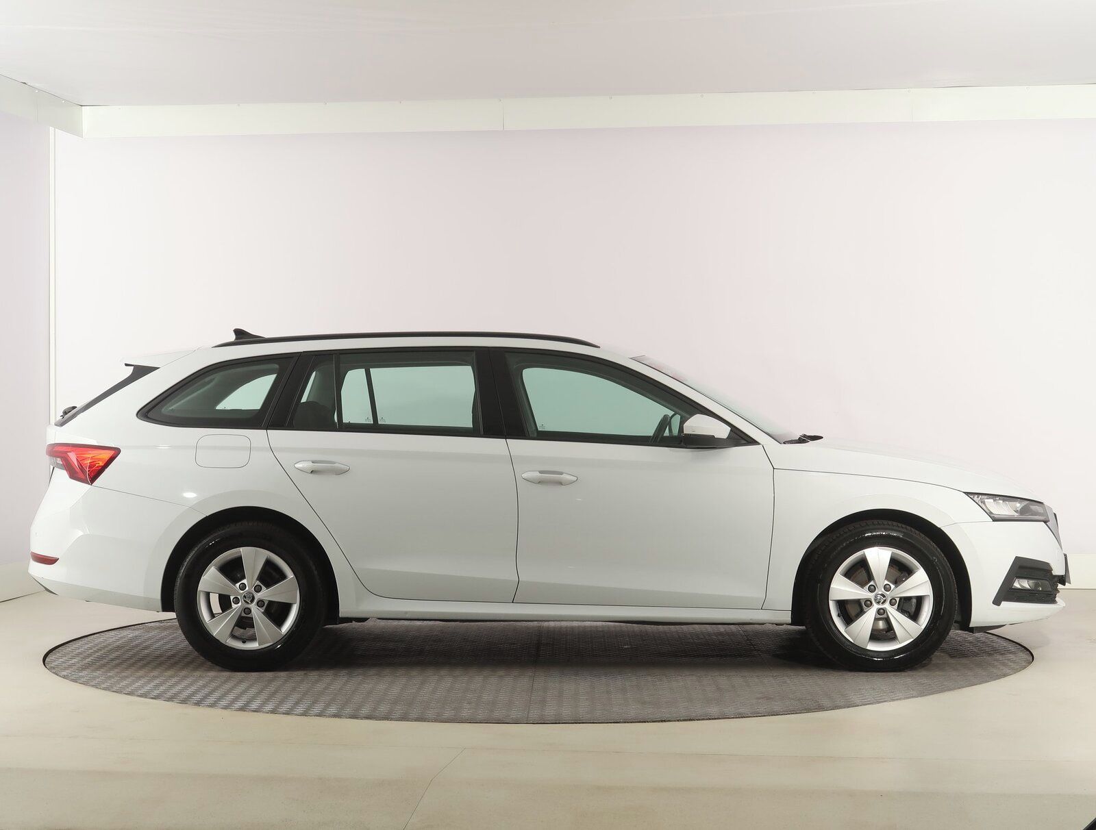Škoda Octavia, 2.0 TDI, Automat, Navi, Klima - fotka 6