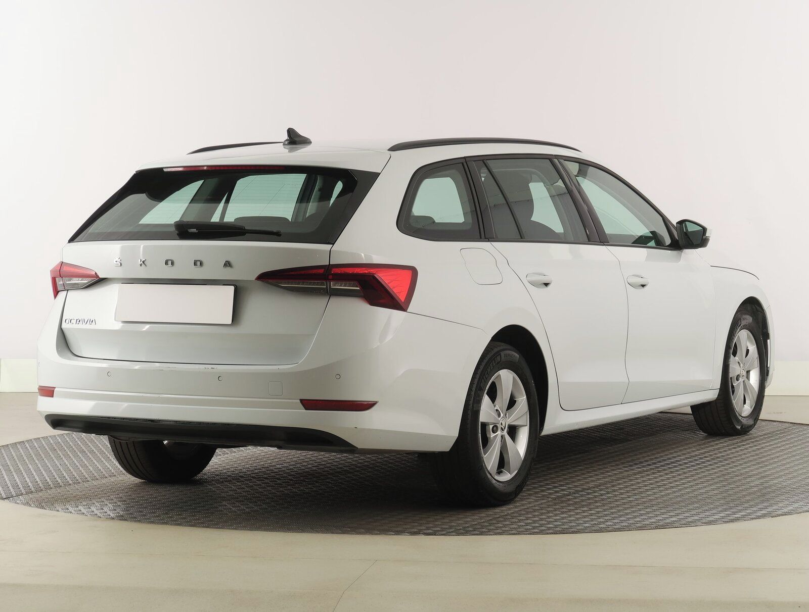 Škoda Octavia, 2.0 TDI, Automat, Navi, Klima - fotka 5