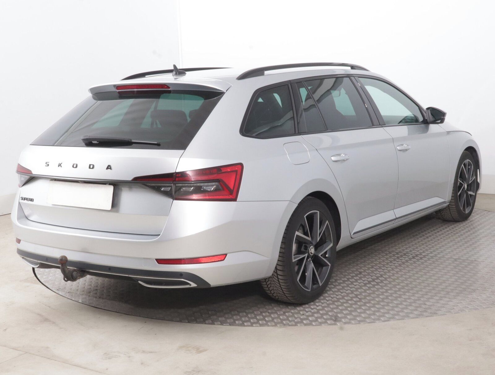 Škoda Superb, 2.0 TDI, Sportline, Automat - fotka 5