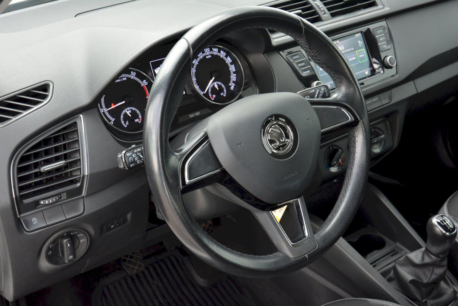 Škoda Fabia, 1.0 TSI 70 kW Ambition PLUS - fotka 6