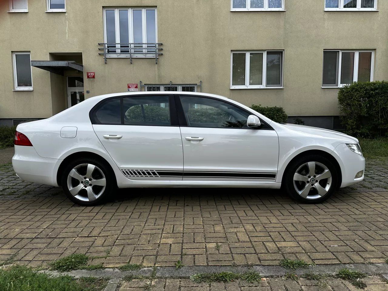 Škoda Superb, II 1.6 TDi 77kW Active Tažné - fotka 4