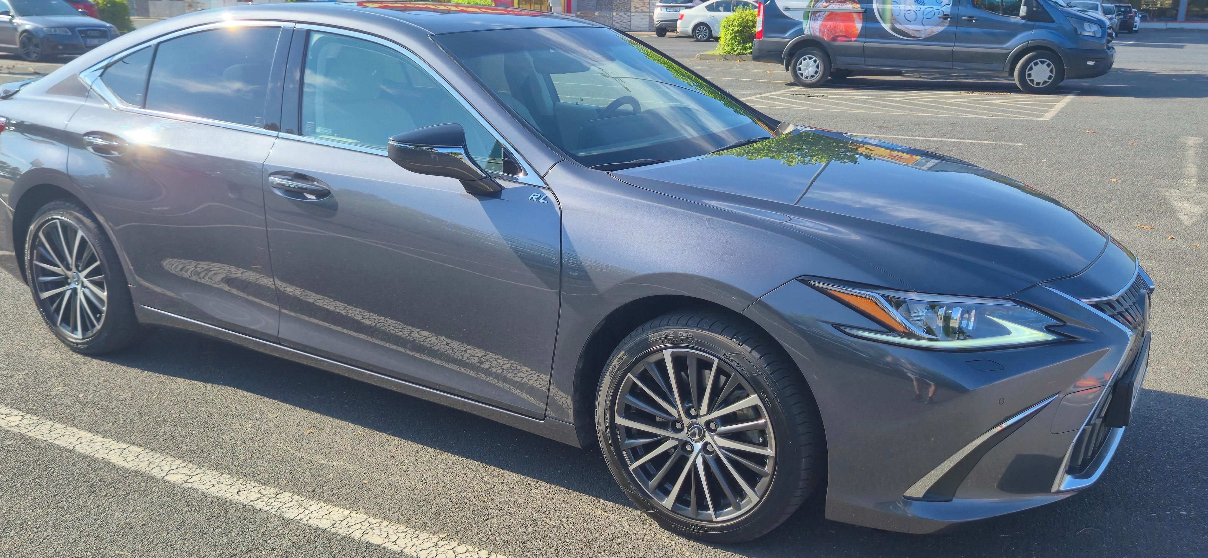 Lexus ES, LEXUS ES300H Business Edition