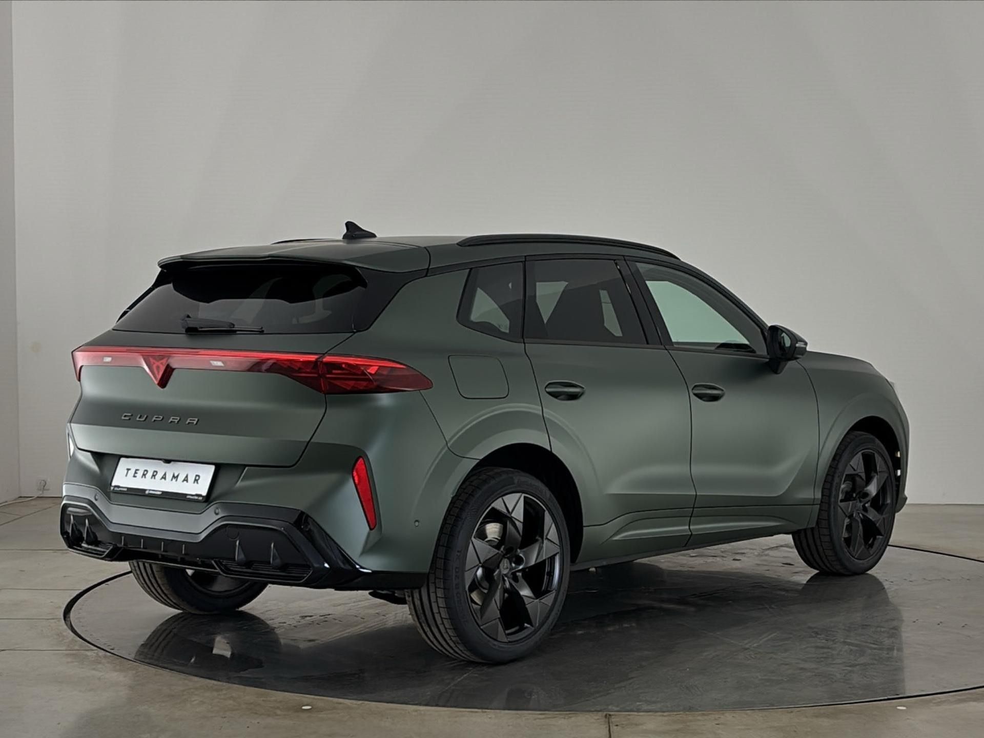 Cupra Terramar, 2.0 TSI / 195 kW VZ - fotka 2