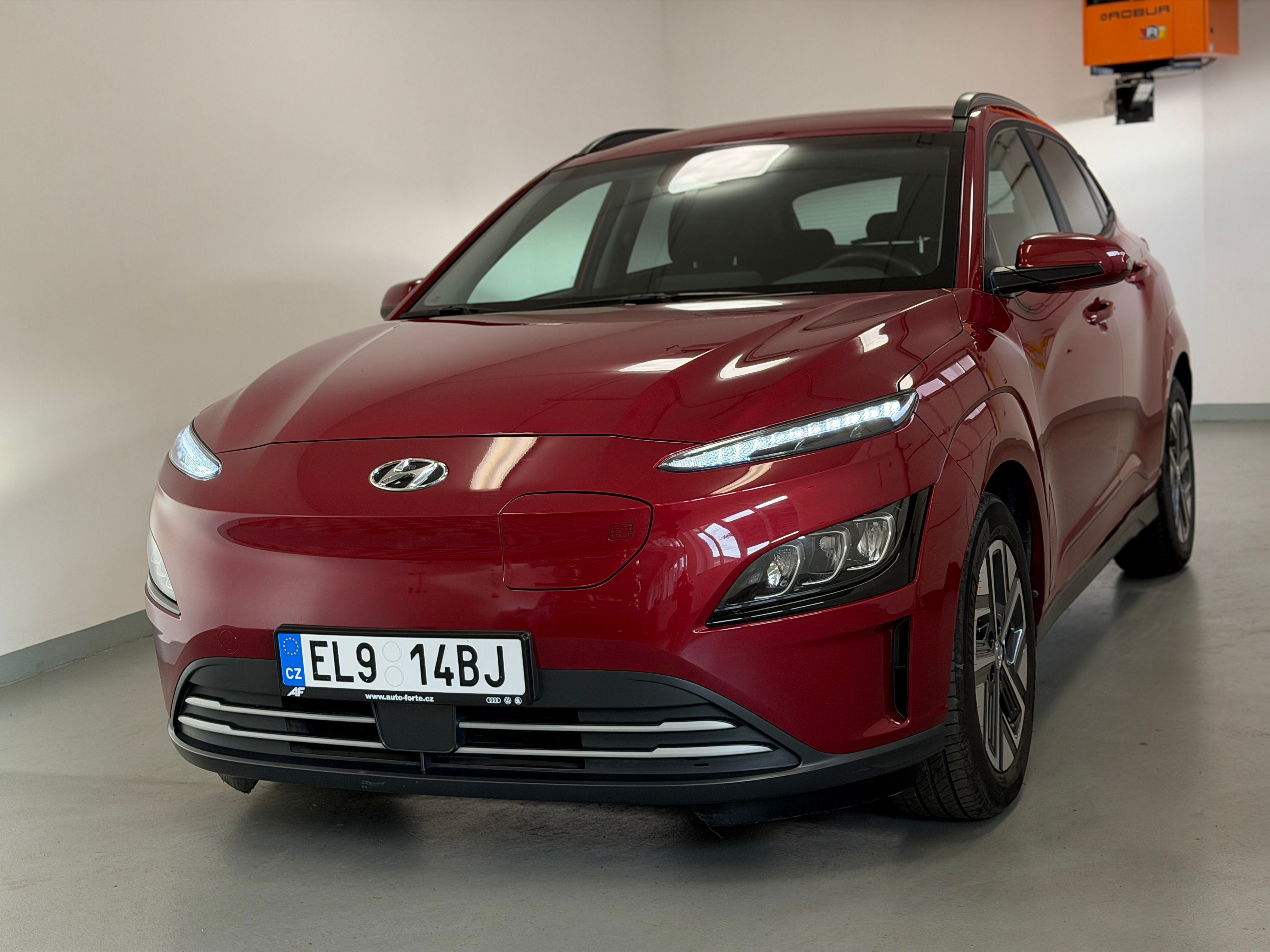 Hyundai Kona, EV STYLE MOTOR 150kw BAT64kw - fotka 2