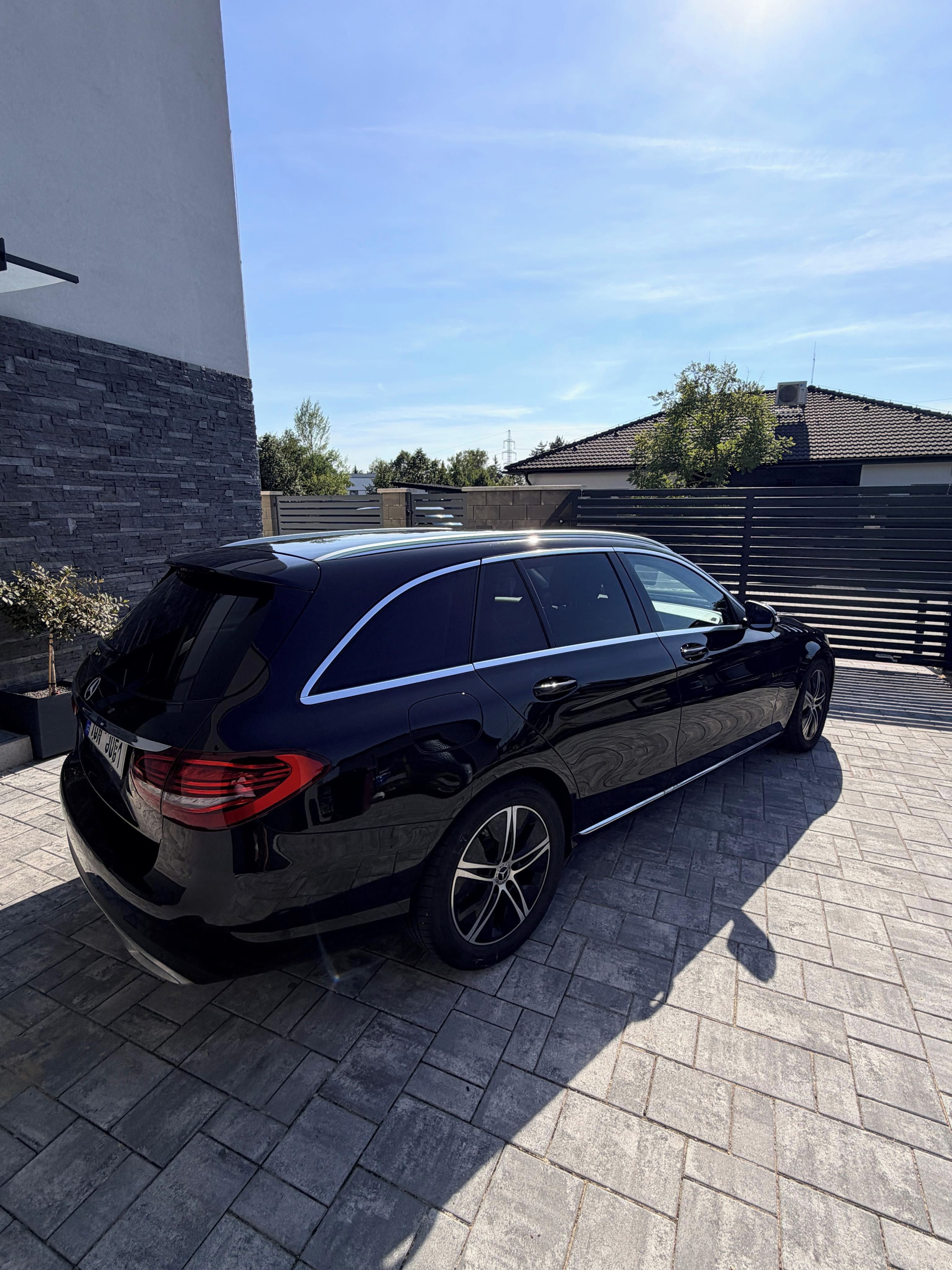 Mercedes-Benz Třídy C, C 220d, nízký nájezd, DPH - fotka 6