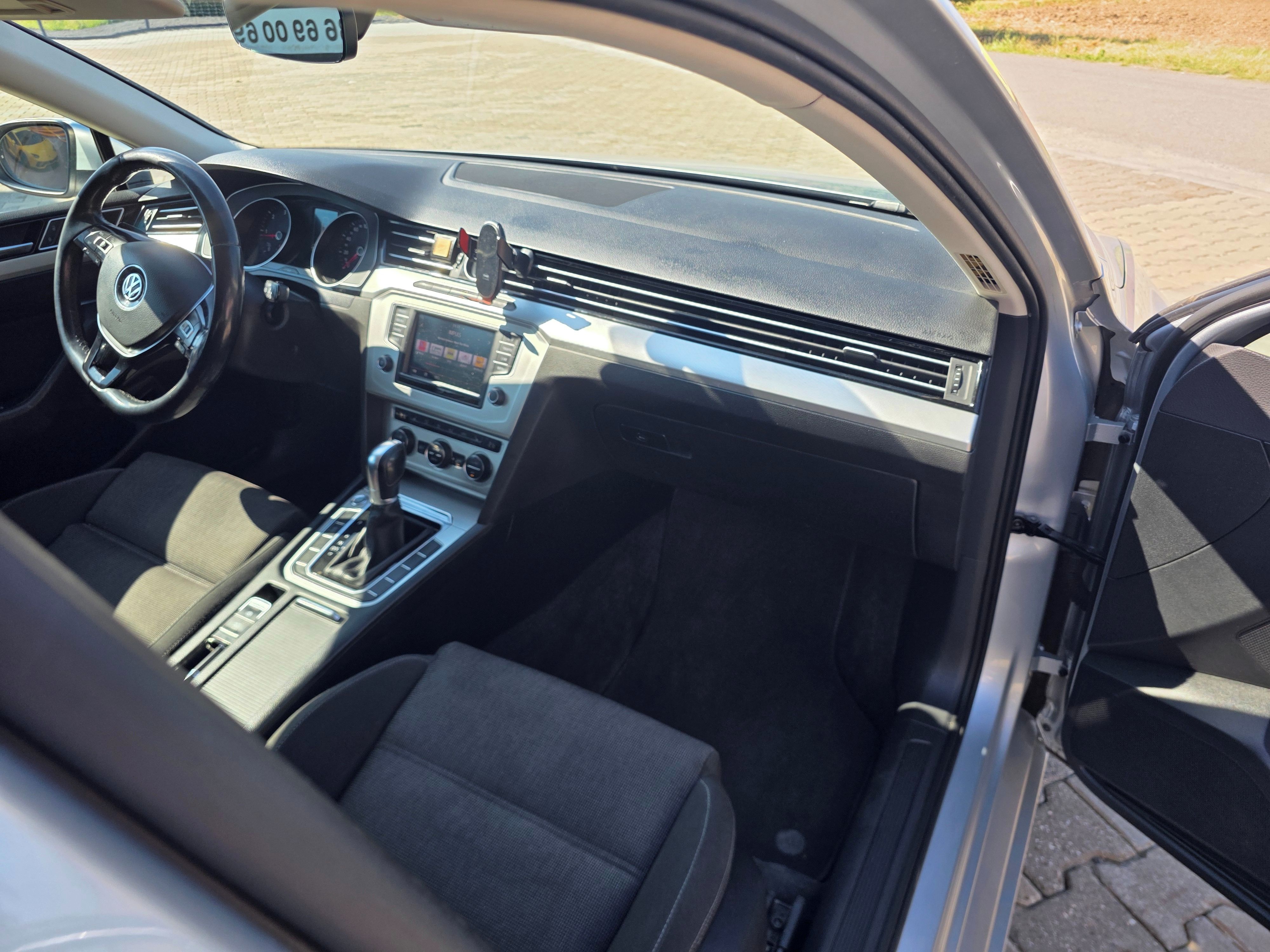 Volkswagen Passat, 2.0TDI, 110KW, DSG - fotka 6