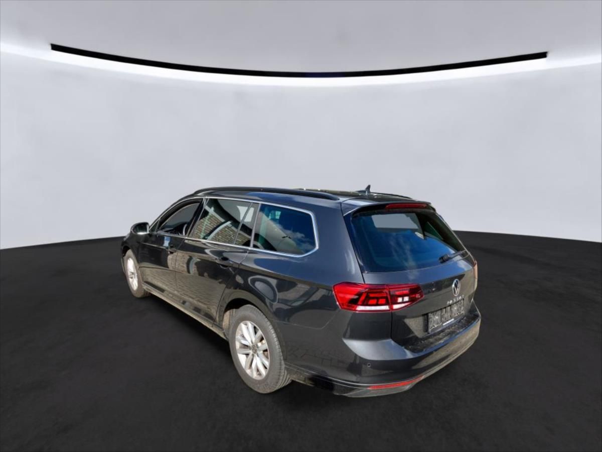 Volkswagen Passat, 2,0 - fotka 3