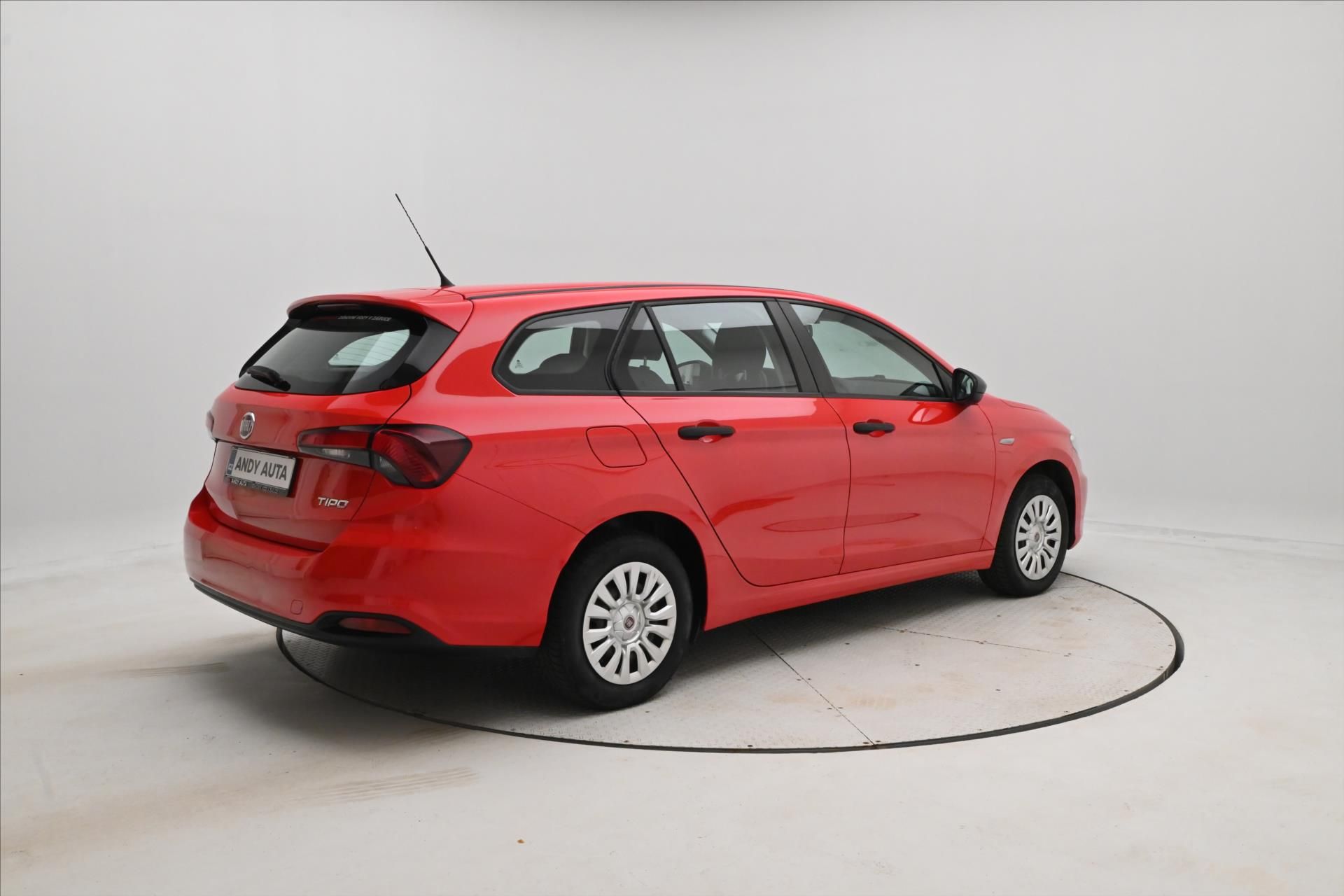 Fiat Tipo, 1,3 MultiJet 70kW nová STK Zár - fotka 5