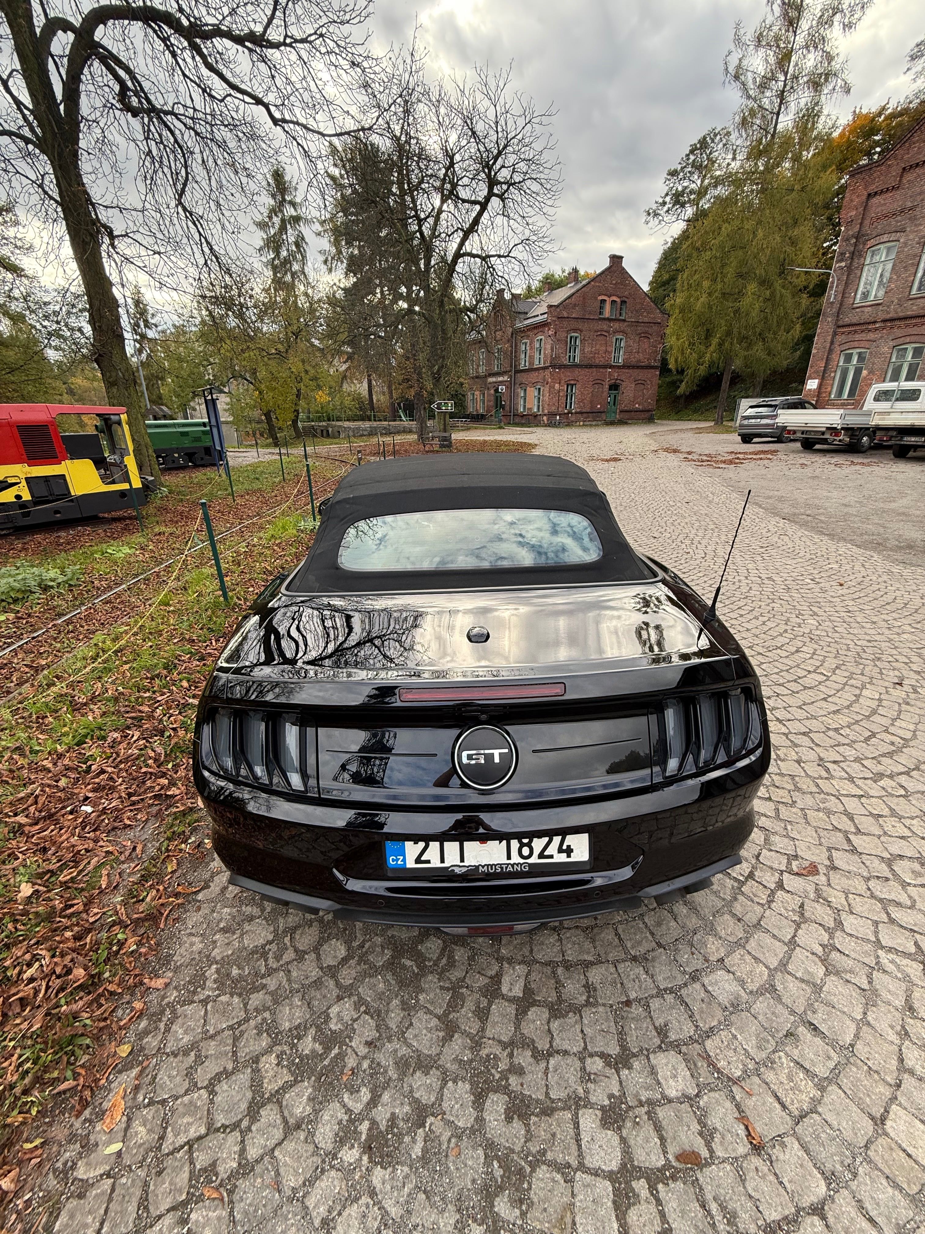 Ford Mustang, GT 5.0 Convertible | Manuál - fotka 5