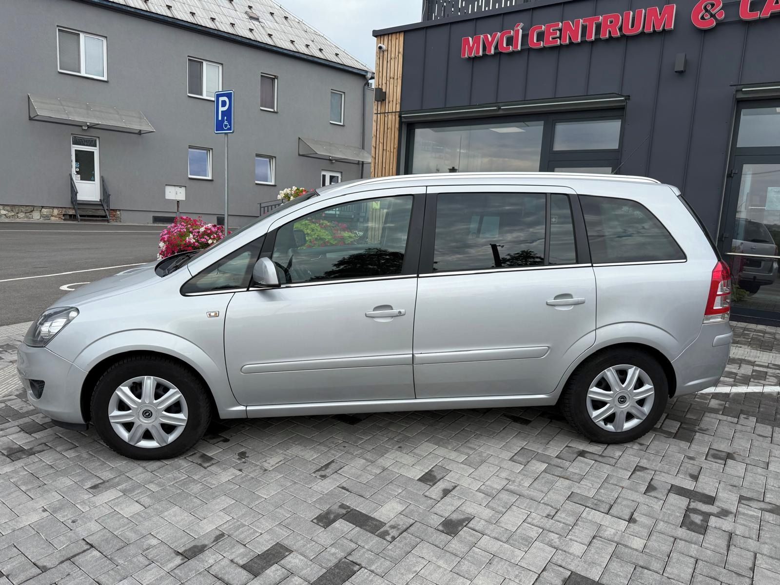 Opel Zafira, 1.8i 103kw 7sed tažné serviska - fotka 2