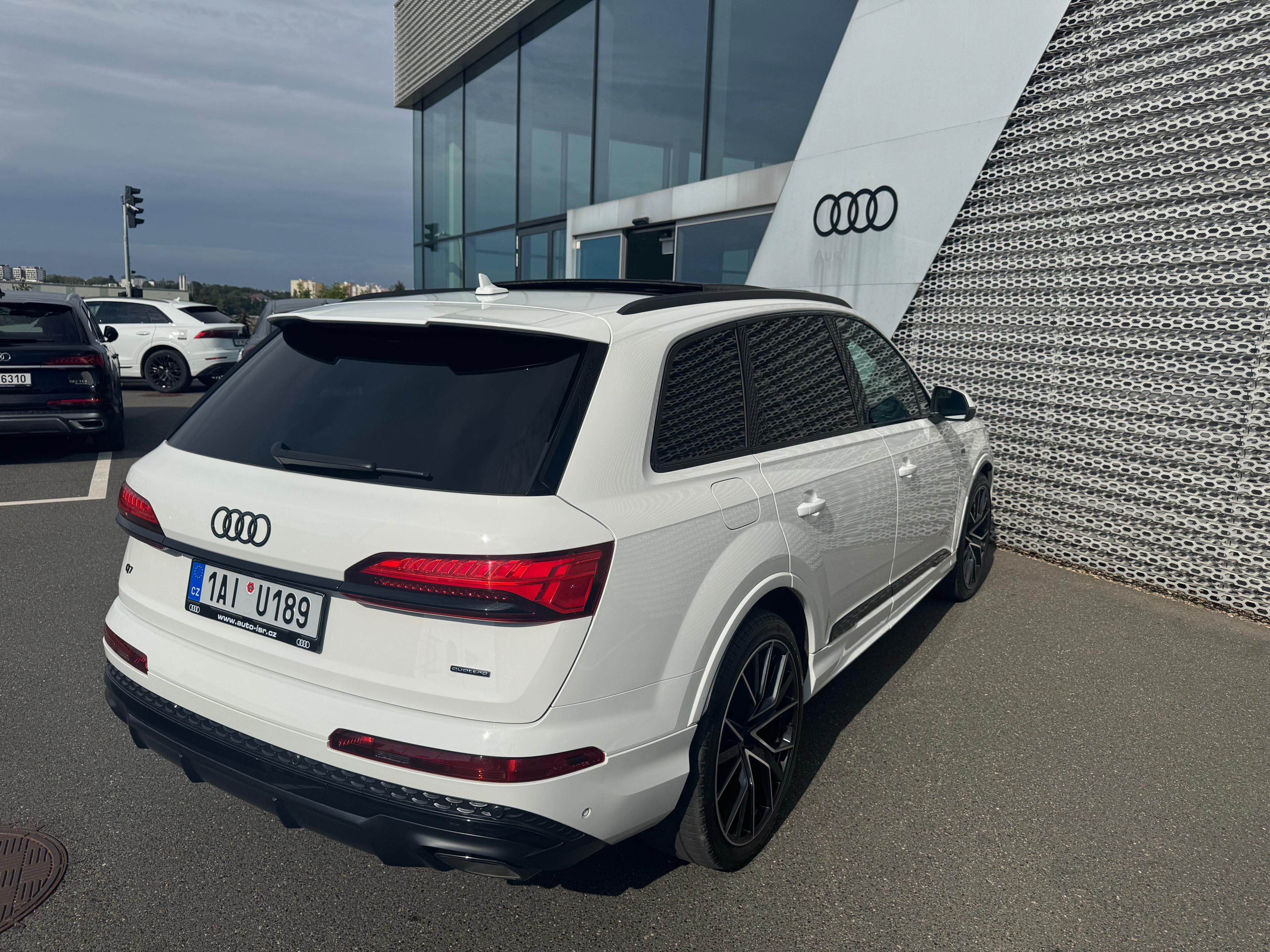 Audi Q7, 55 TFSI S-Line 7 Mist ČR DPH - fotka 6