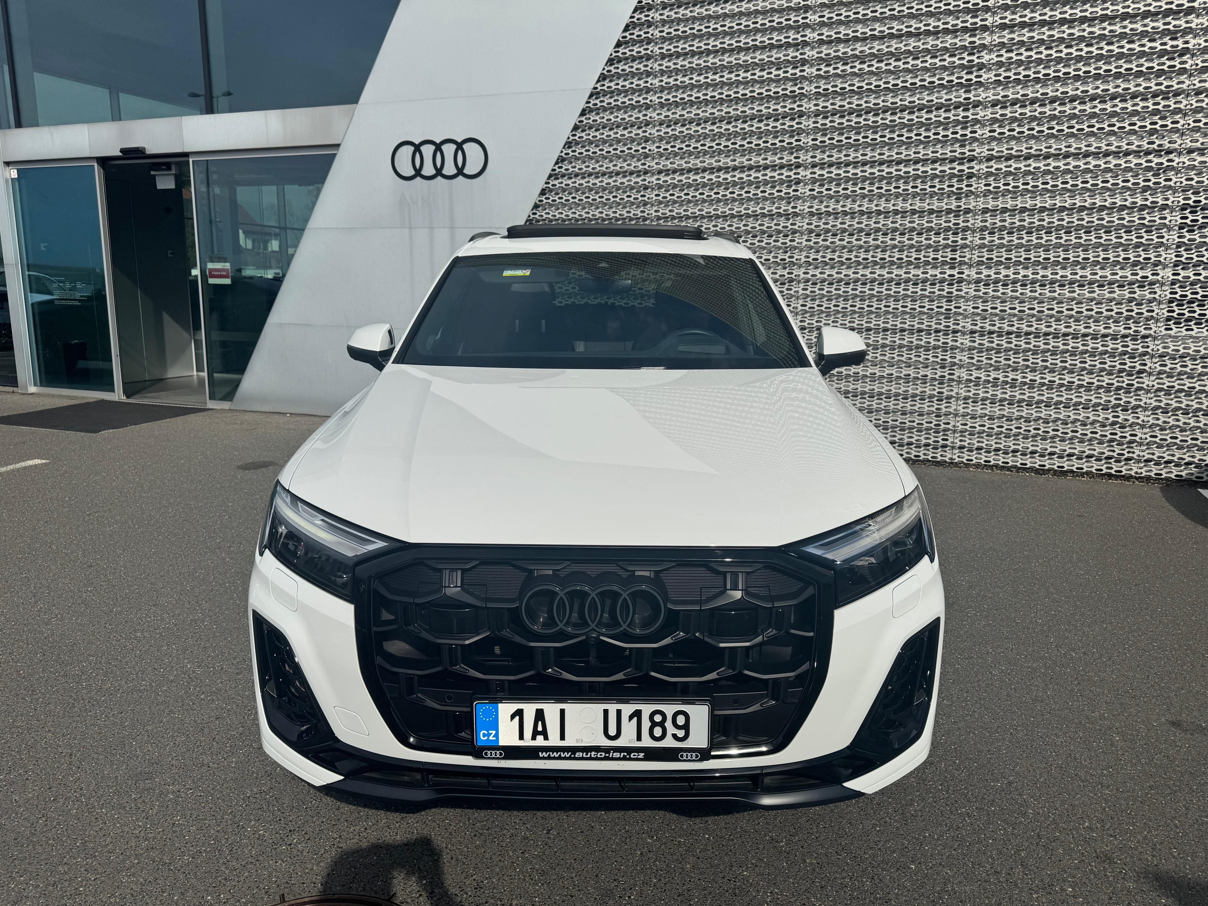 Audi Q7, 55 TFSI S-Line 7 Mist ČR DPH - fotka 2