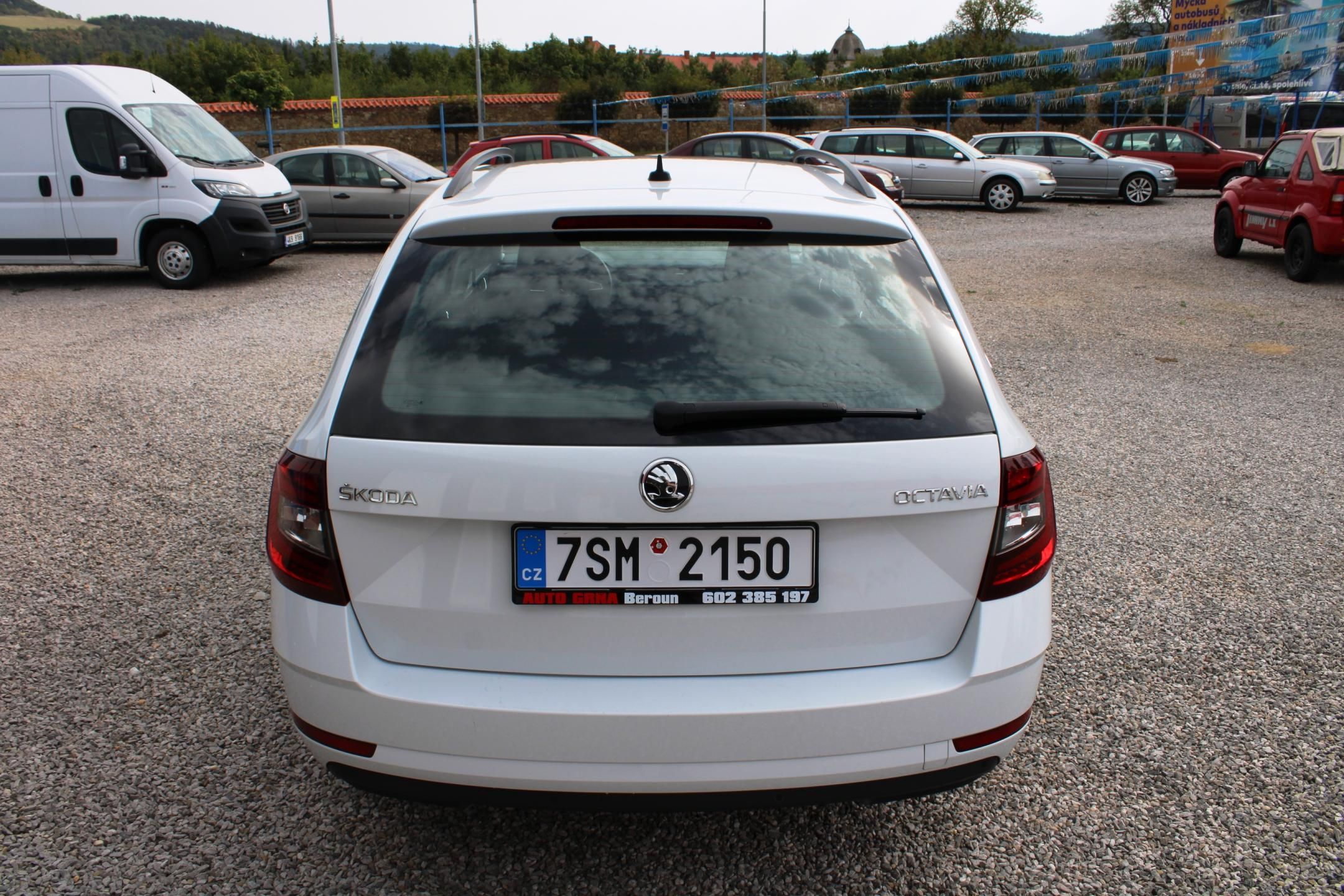 Škoda Octavia, 2,0TDI KLIMA LED NAVI TEMPOMAT - fotka 6