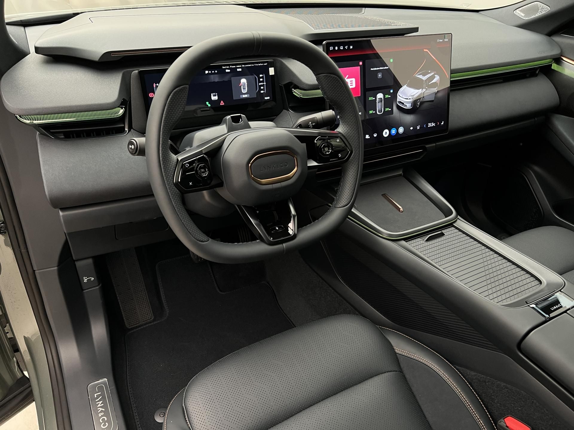 Lynk & Co 08, MORE PHEV - fotka 4