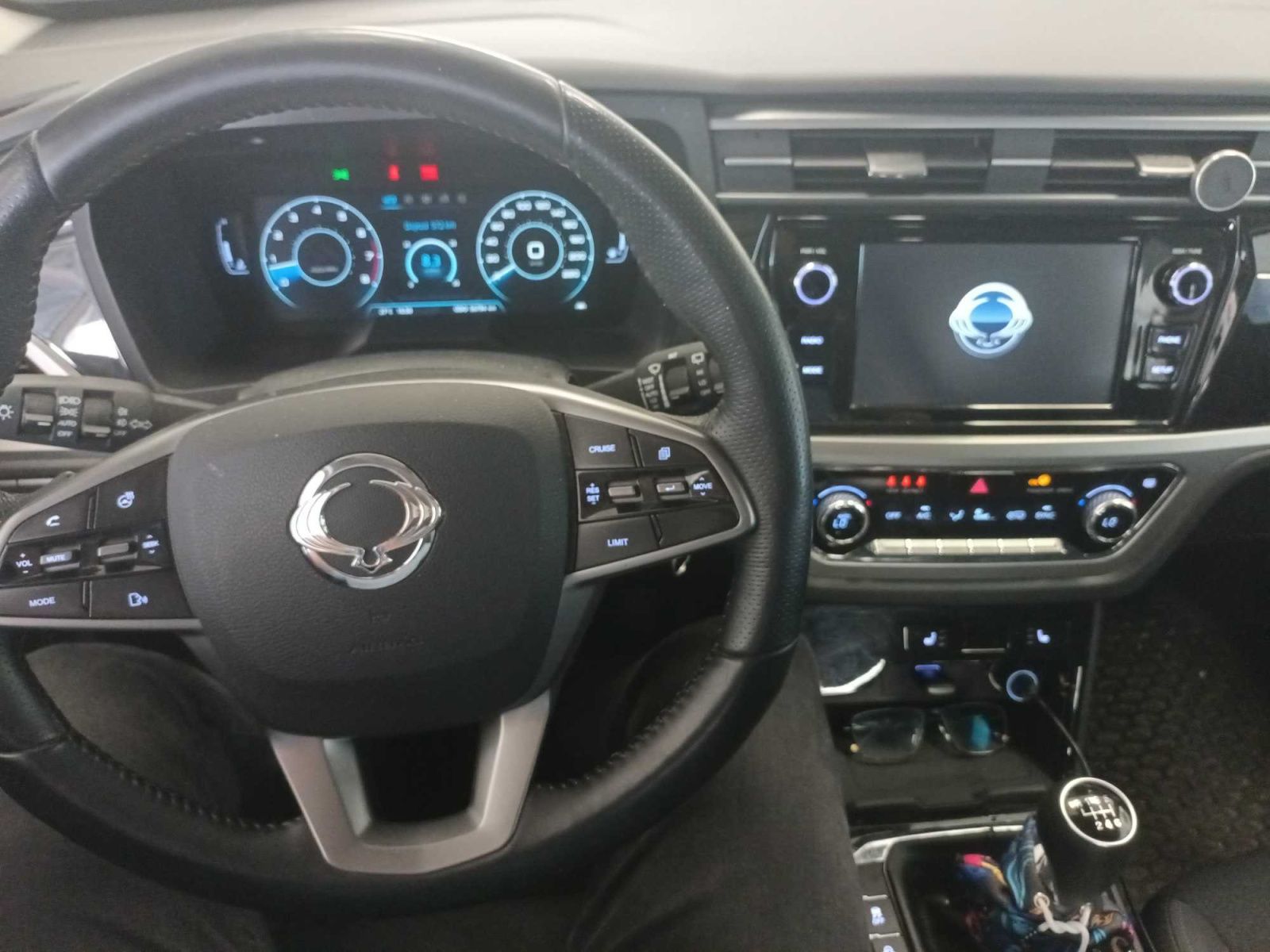 SsangYong Korando, 1.5 T-GDI, Serv.kniha - fotka 3