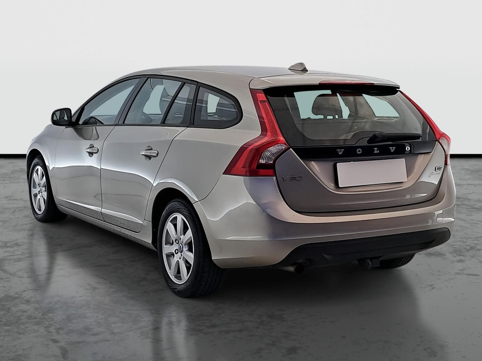 Volvo V60, D3 2.0, po STK, Tažné - fotka 4