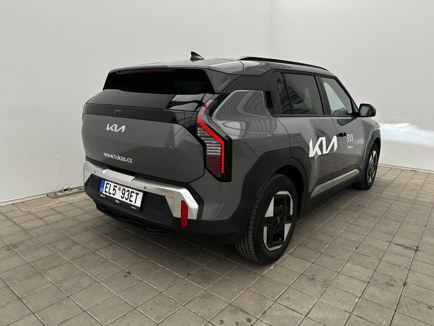 Kia EV3, 150kW EARTH 150 KW + 81,4 KWH - fotka 4