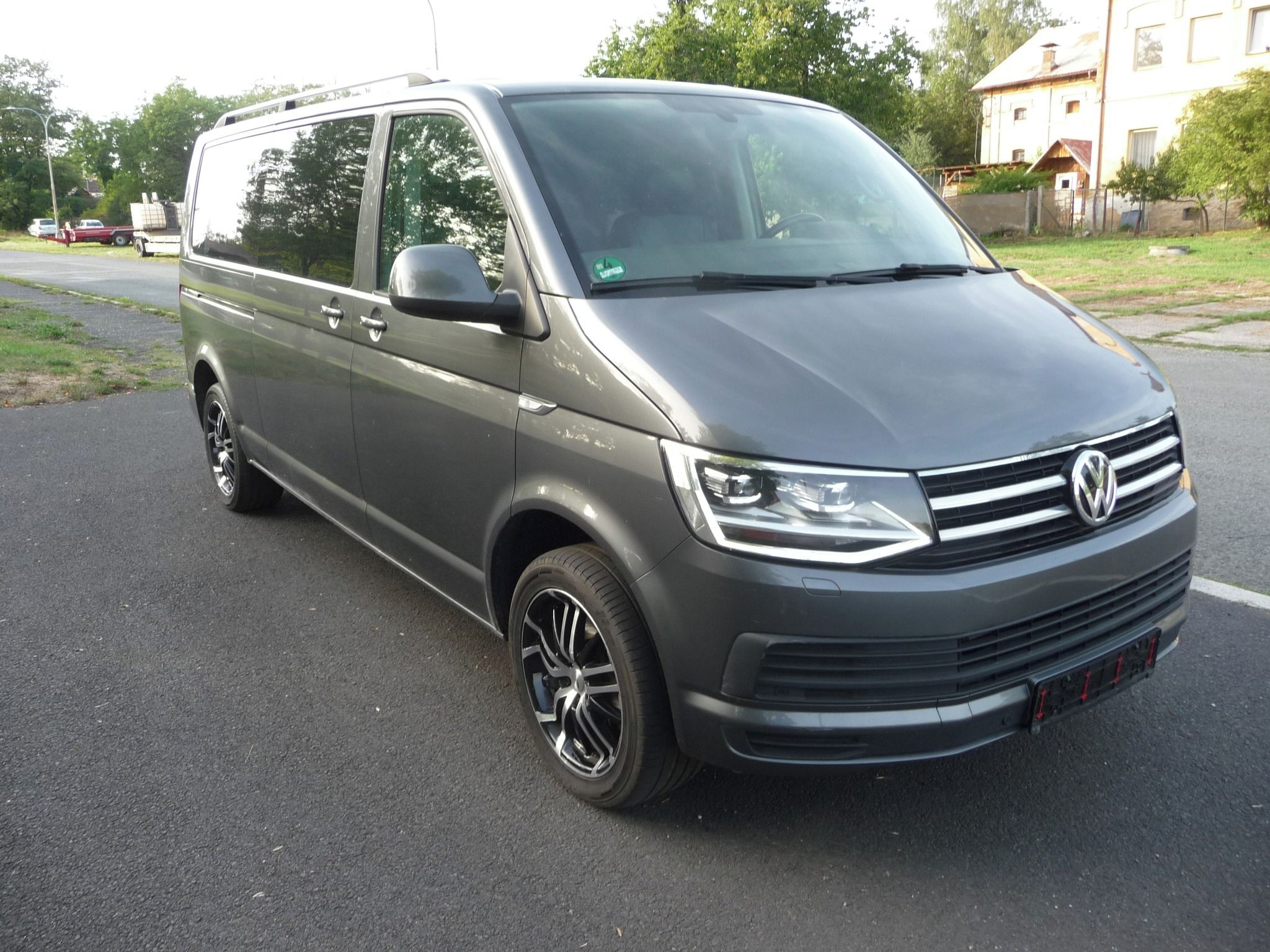 Volkswagen Multivan, T6 2.0TDi Long - fotka 2