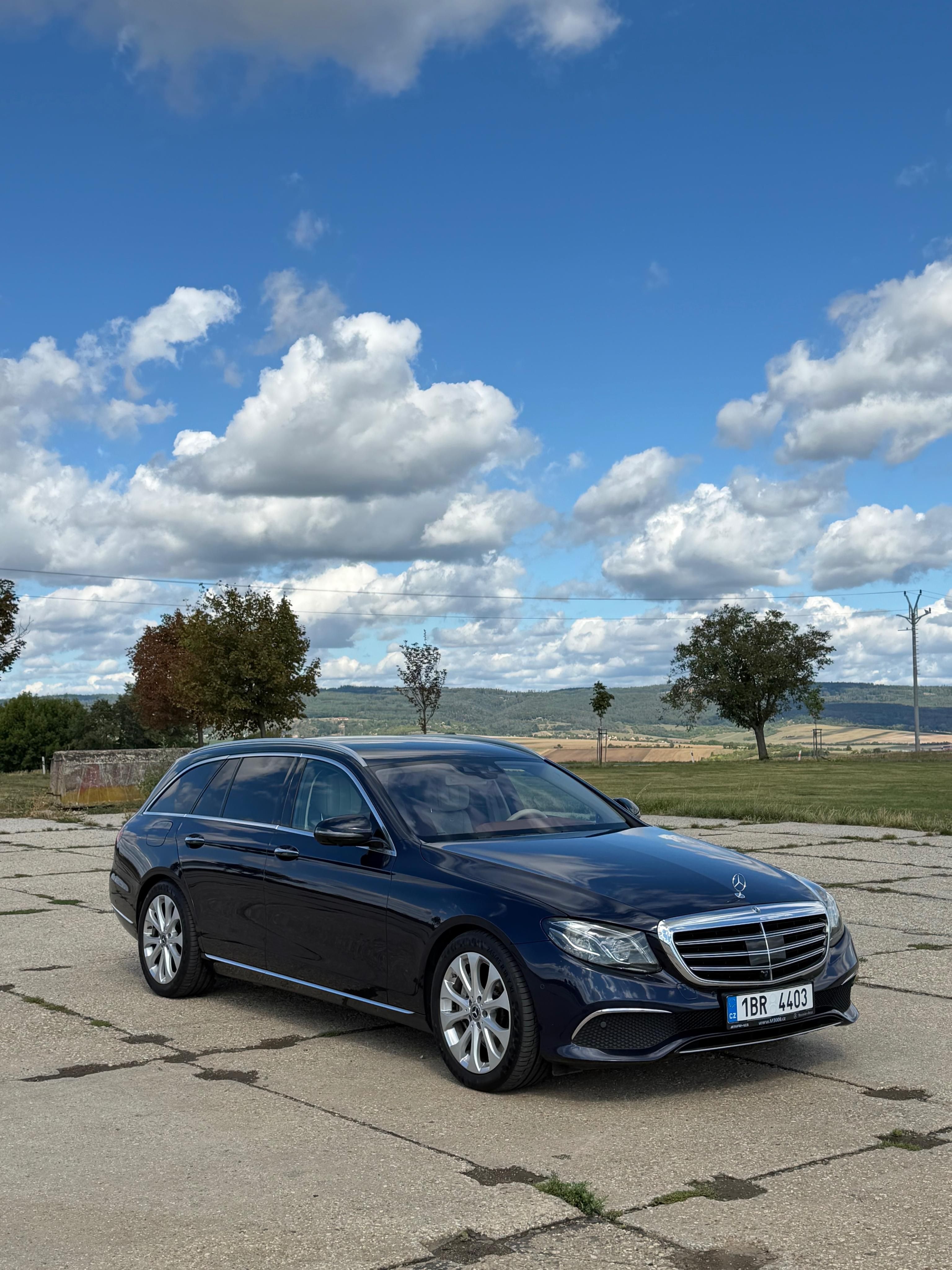 Mercedes-Benz Třídy E, Mercedes-Benz E400 Designo