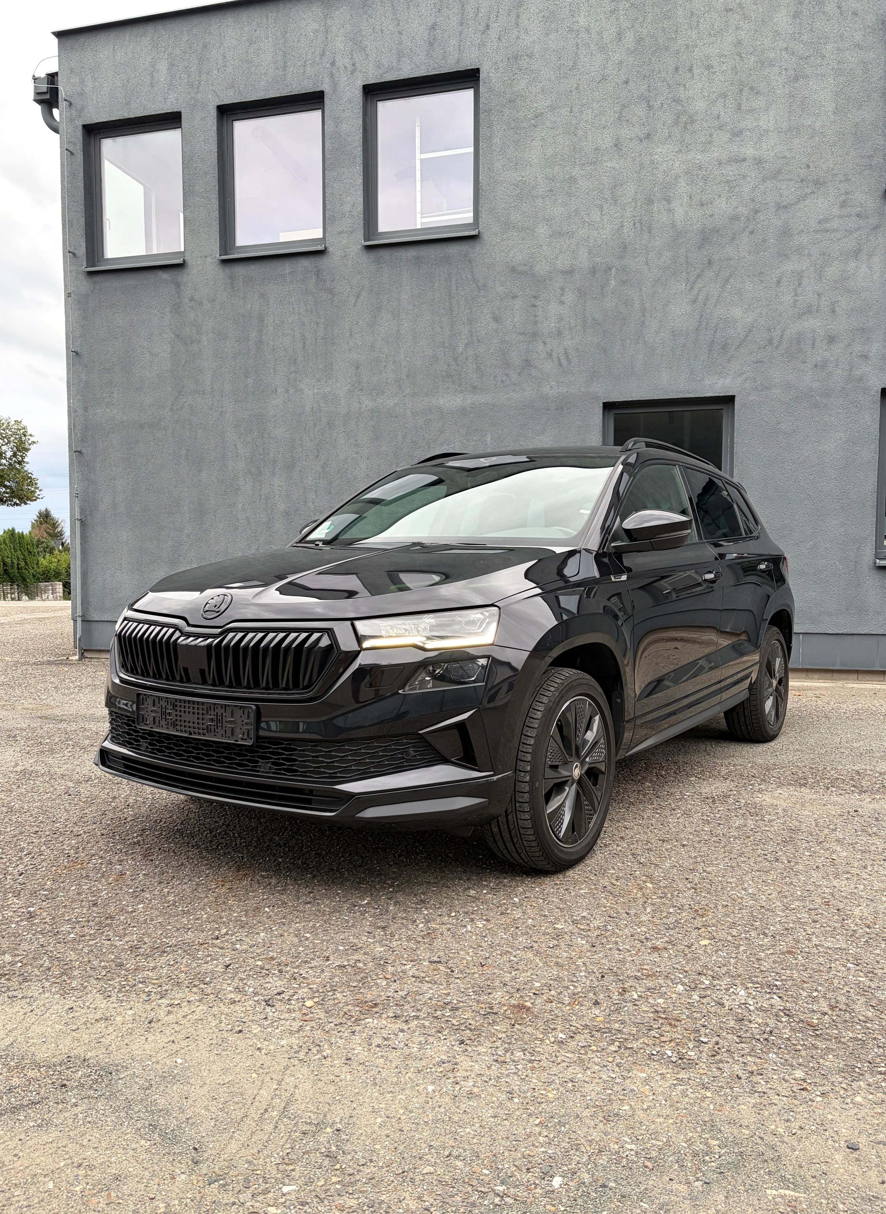 Škoda Karoq, 1.5TSI 110kw DSG Tažné Matrix - fotka 2