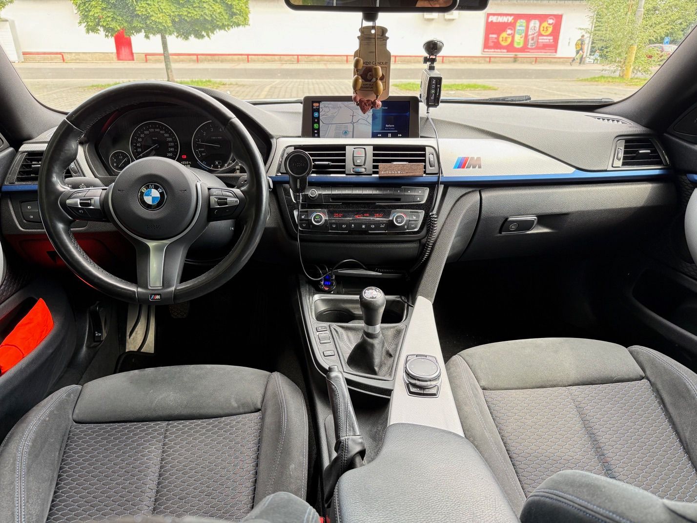 BMW Řada 4, 435i - fotka 6