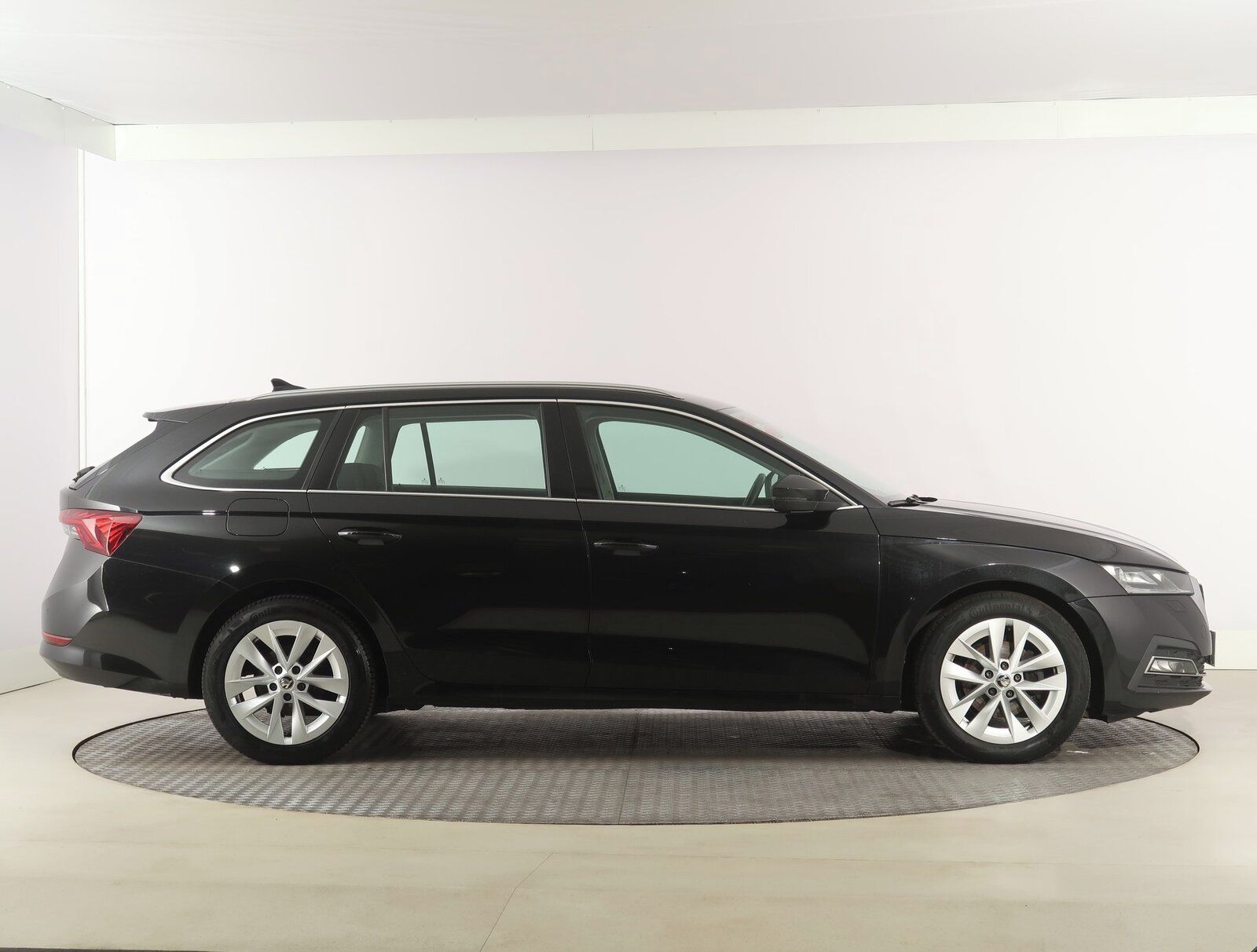 Škoda Octavia, 2.0 TDI, Ambition, Automat - fotka 6