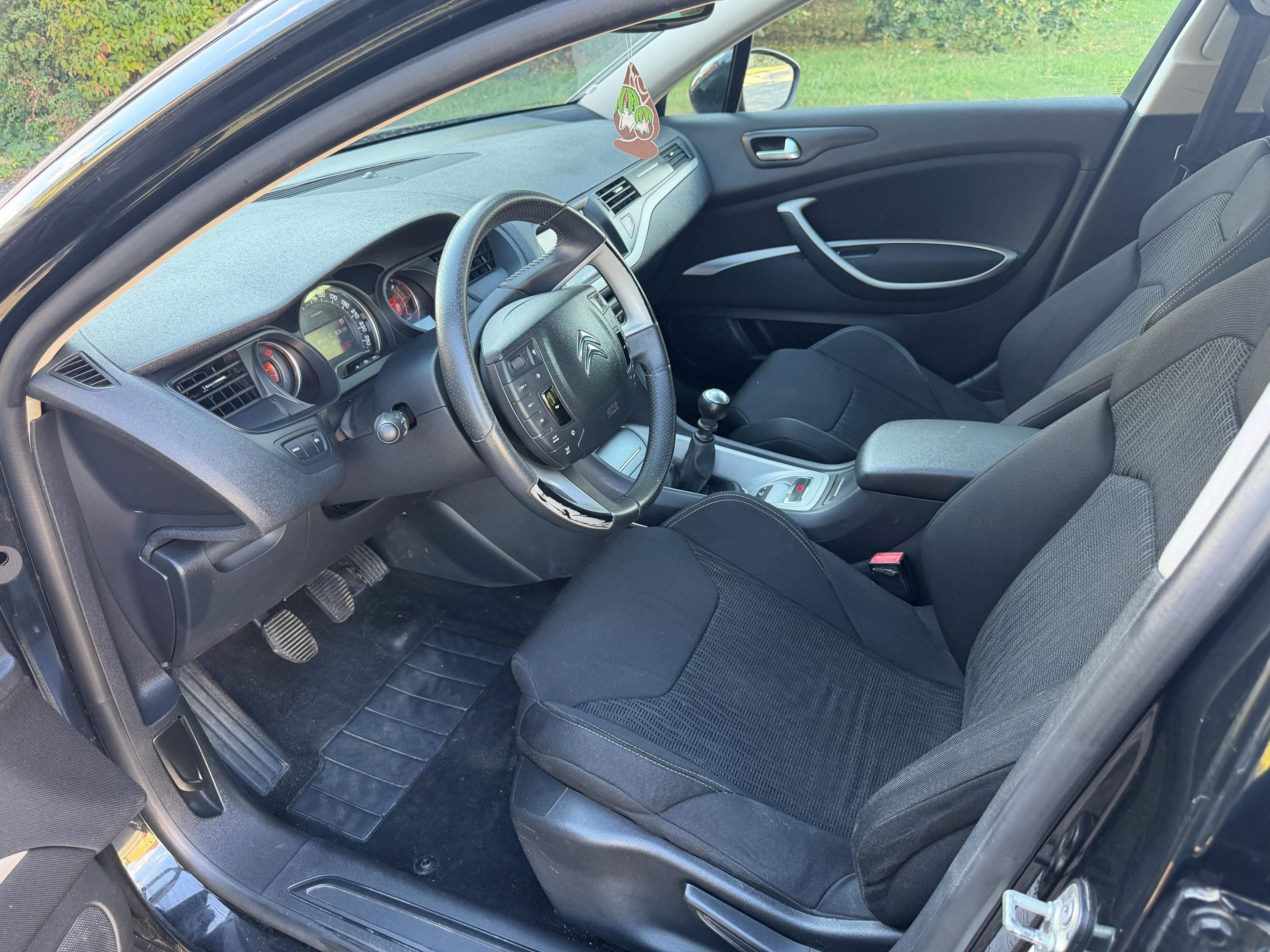 Citroën C5, 2.0 HDI 103 kW Exclusive - fotka 5