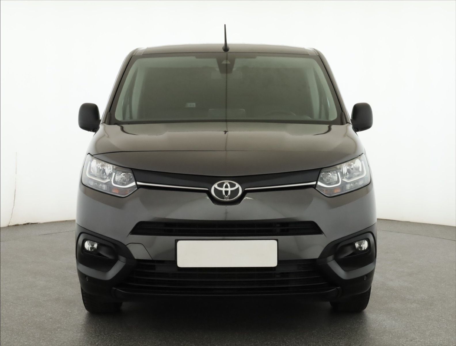 Toyota Proace City, 1.5 D-4D, L1, 3 místa - fotka 2