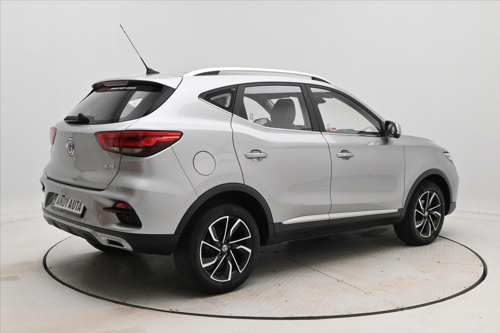 MG ZS, 1,0 TGI 82 kW Elegance Záruka - fotka 5