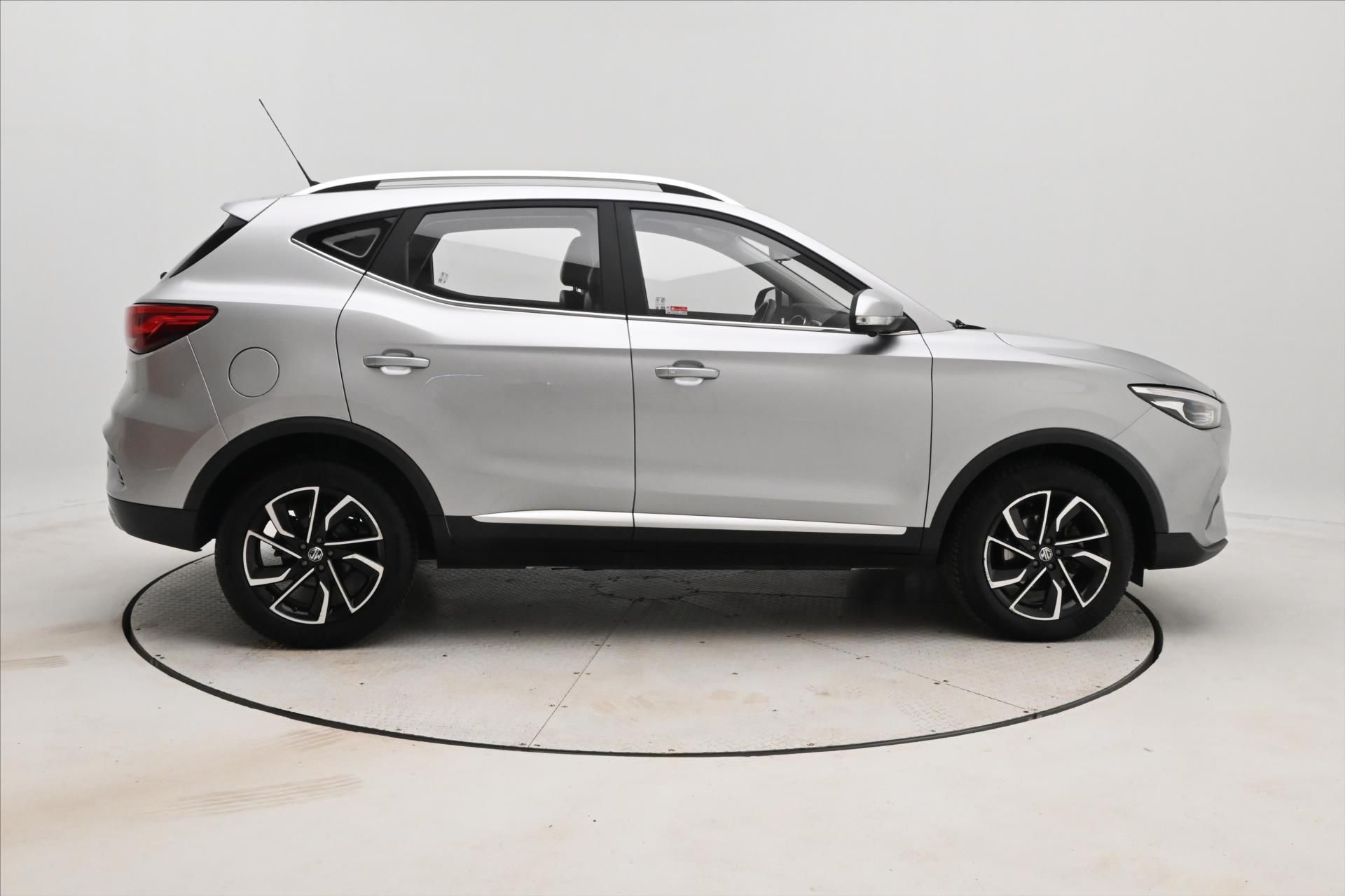 MG ZS, 1,0 TGI 82 kW Elegance Záruka - fotka 4