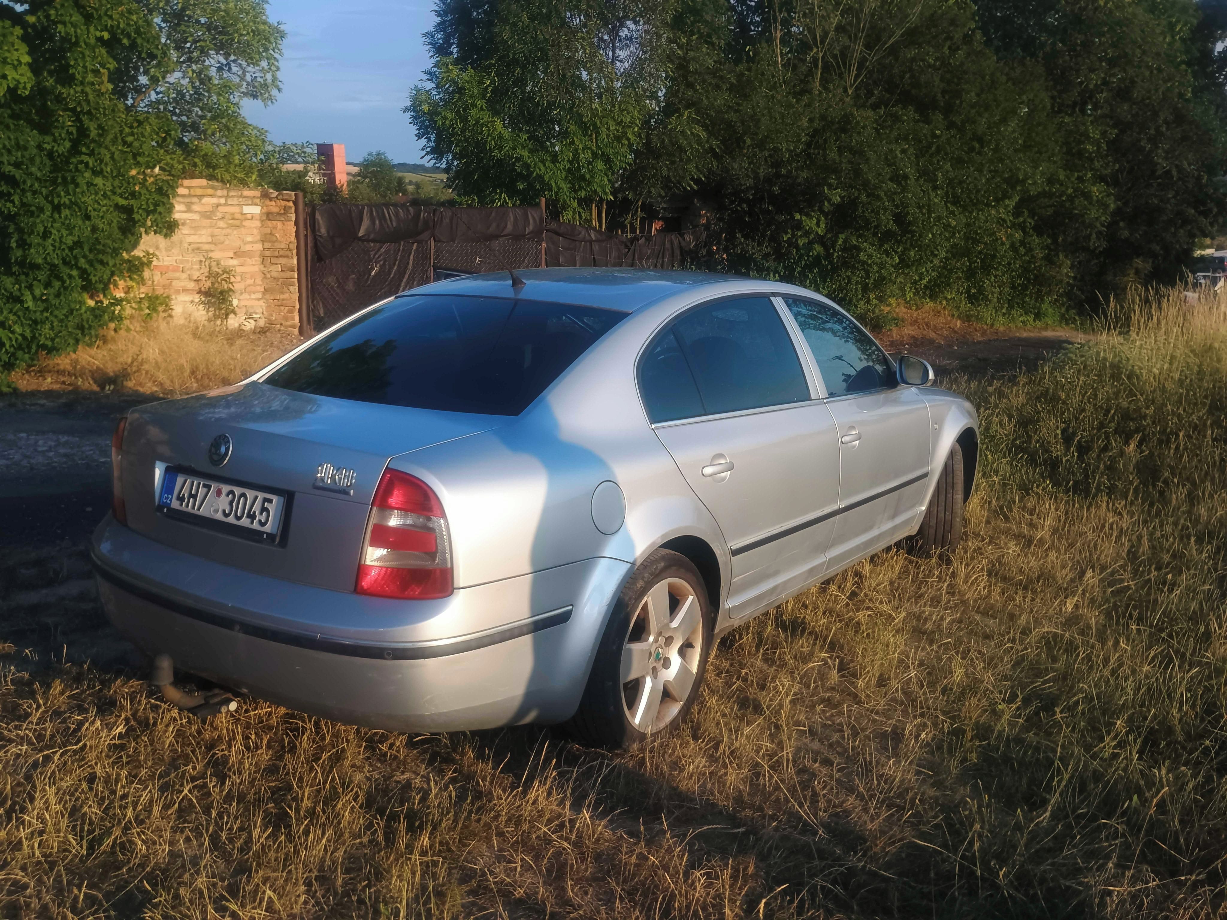 Škoda Superb, Škoda Superb 2.8 V6 142 kW - fotka 3