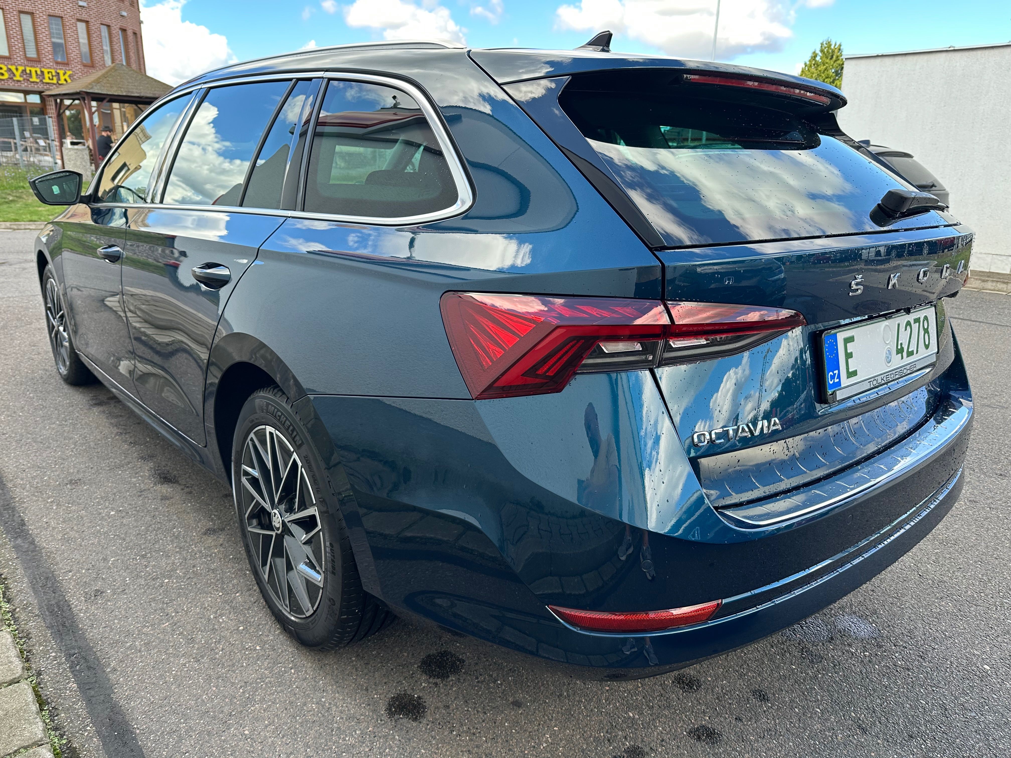 Škoda Octavia, 2.0tdi 110kw DSG 5/2023 - fotka 3