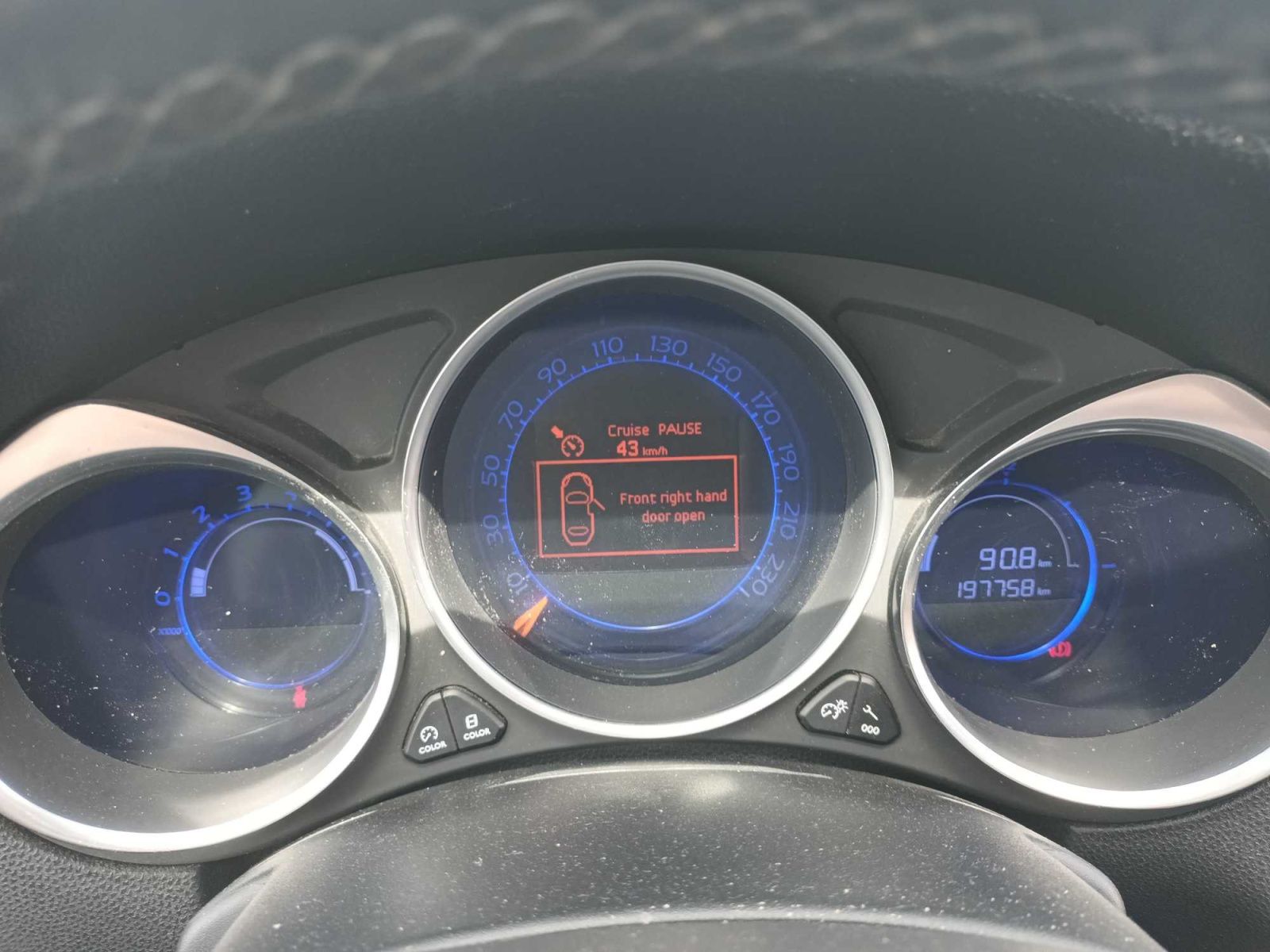 DS 4, 1.6 BlueHDi, ČR,1.maj, Navi - fotka 3