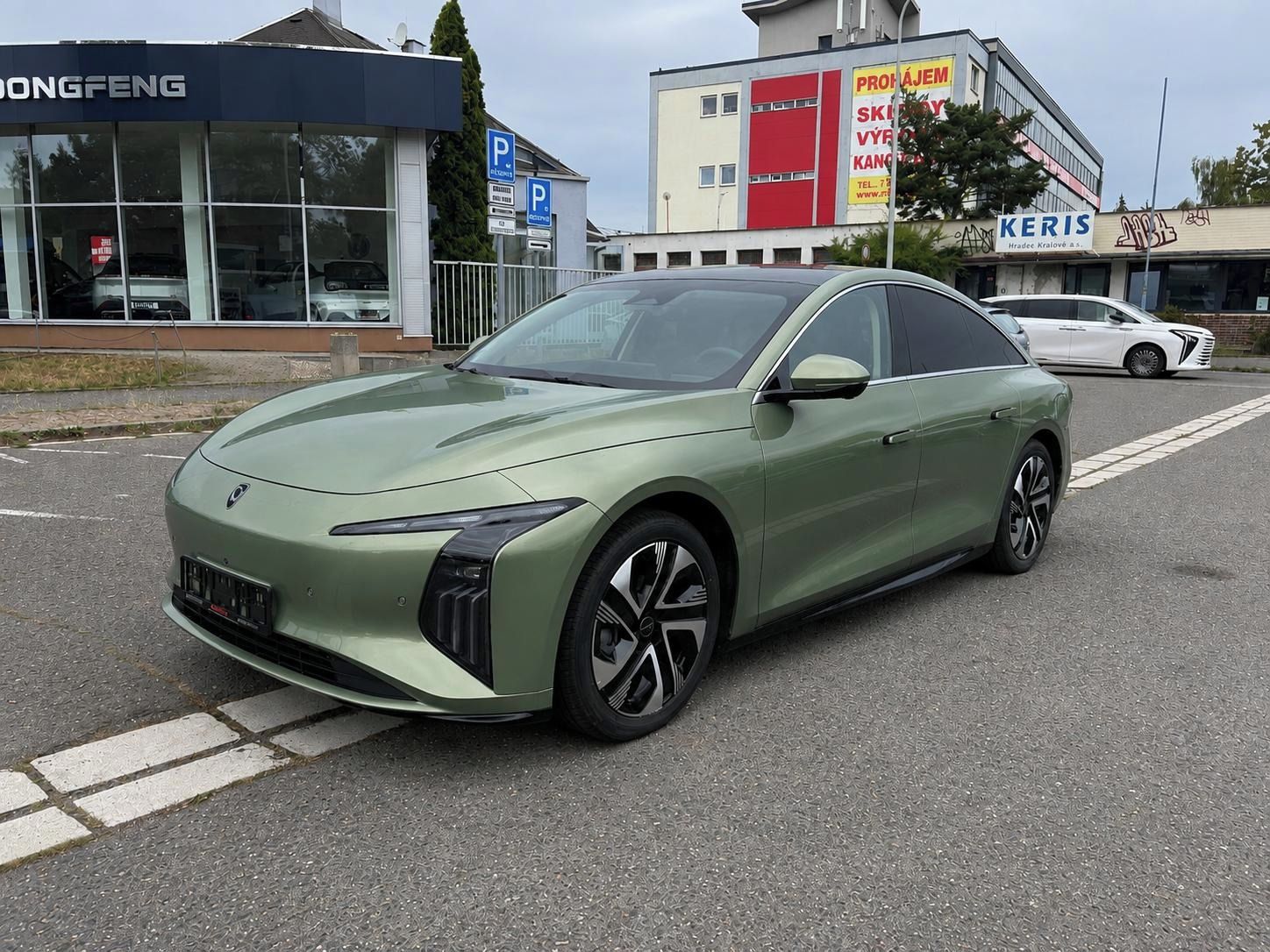 Forthing S7 REEV, Exclusive